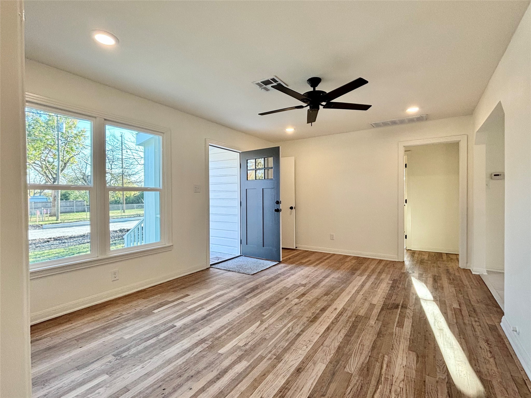 1104 W 10th Street