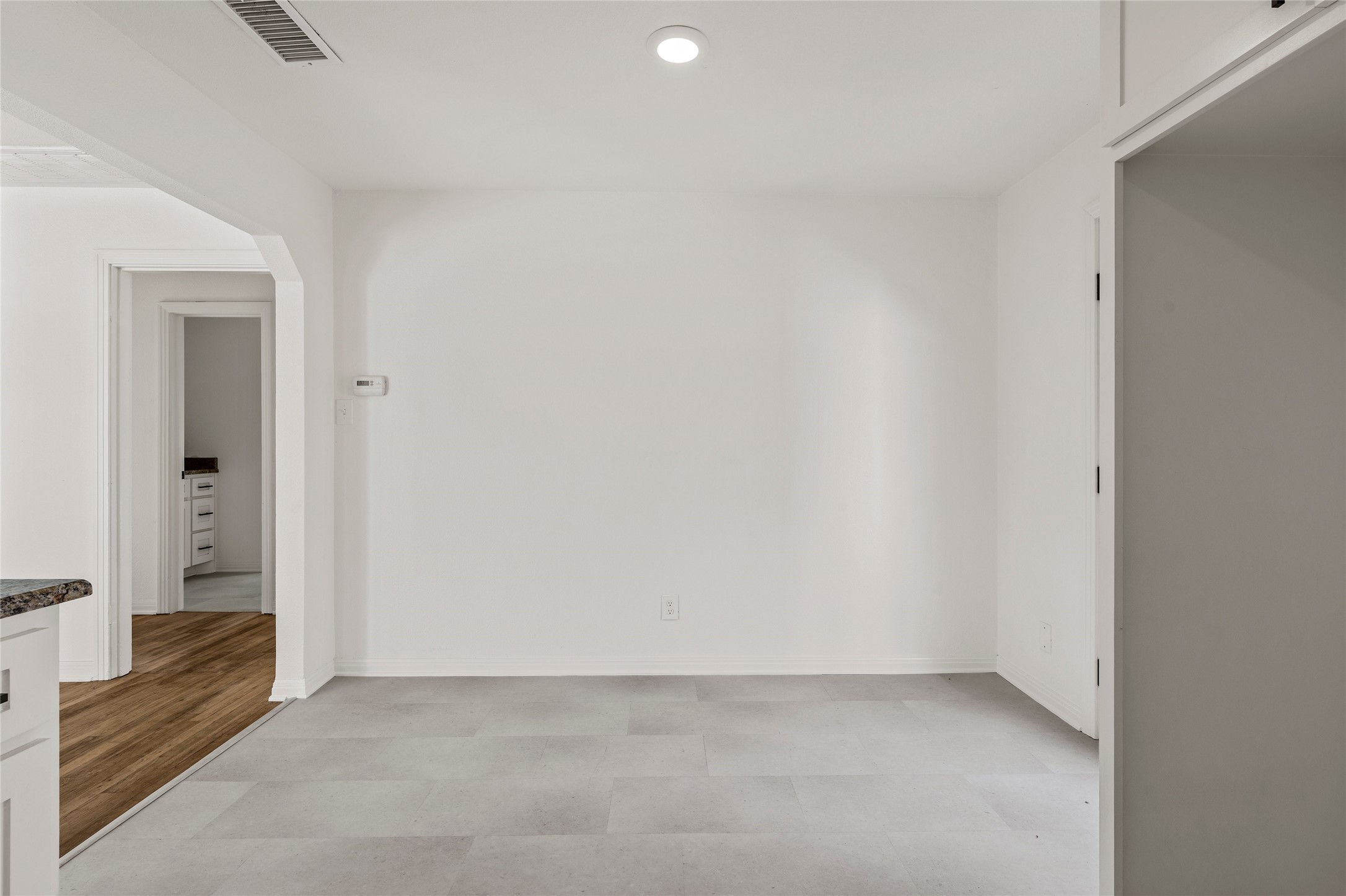 1104 W 10th Street