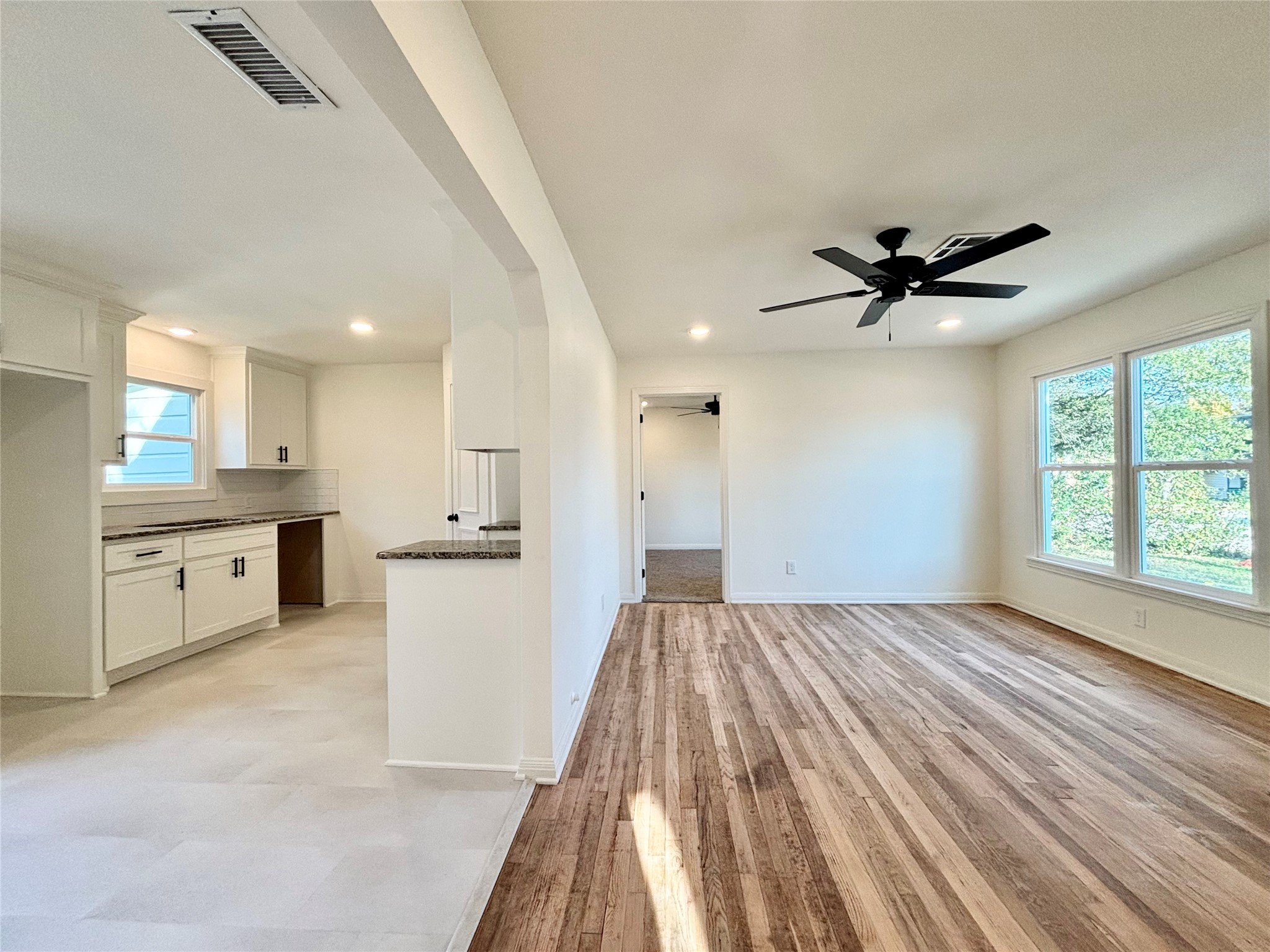 1104 W 10th Street
