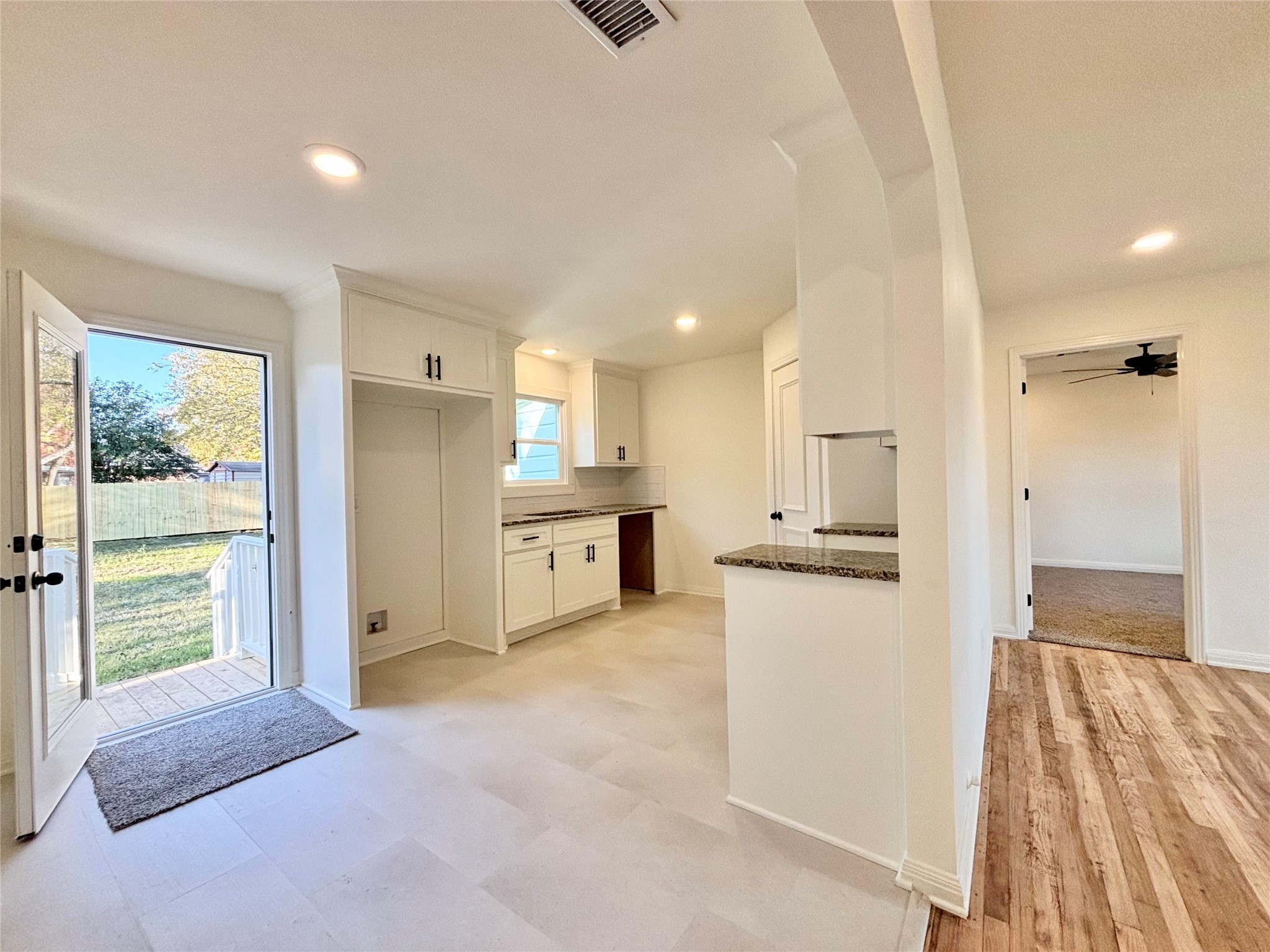 1104 W 10th Street