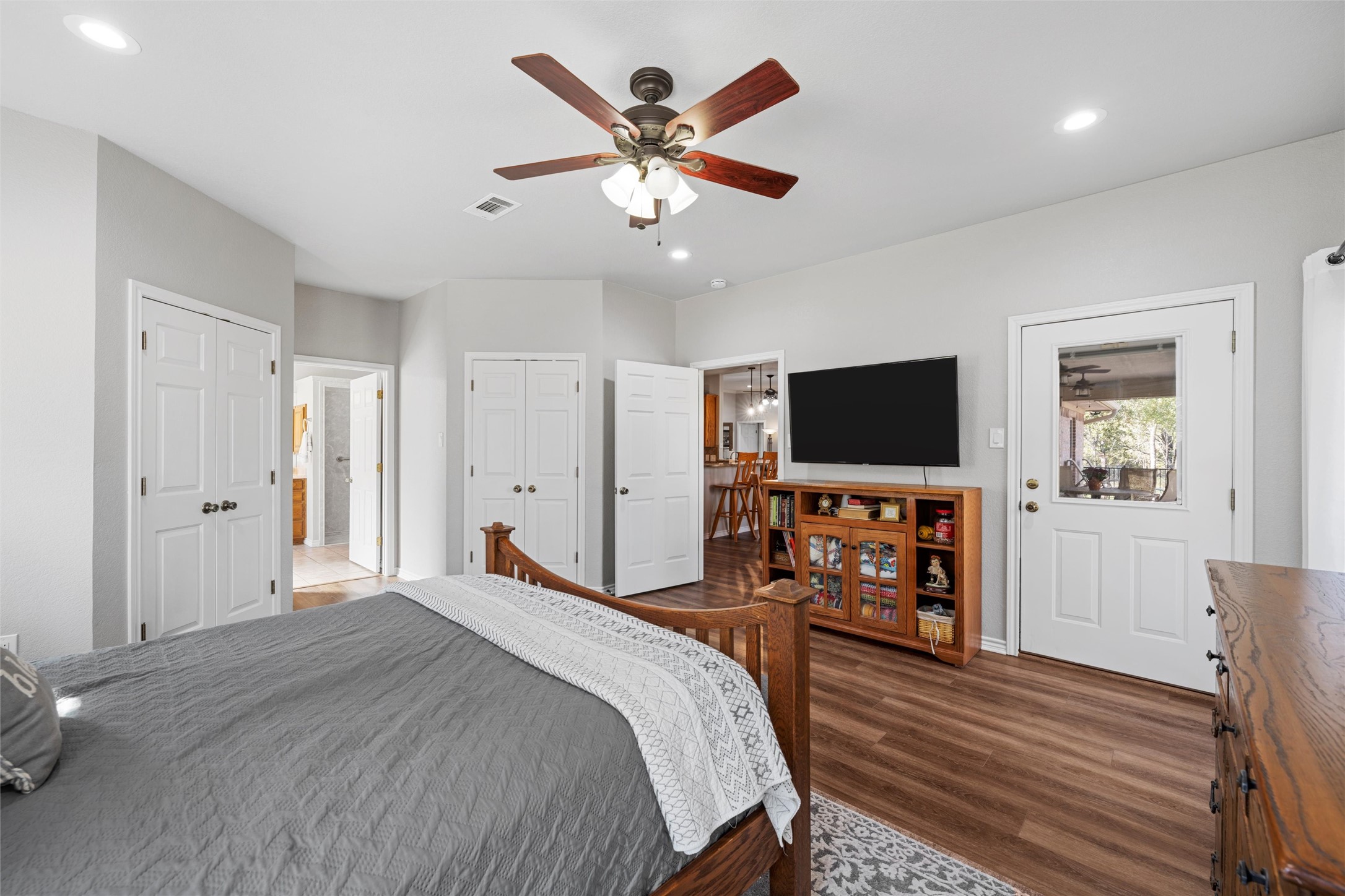 511 Private Road 1408