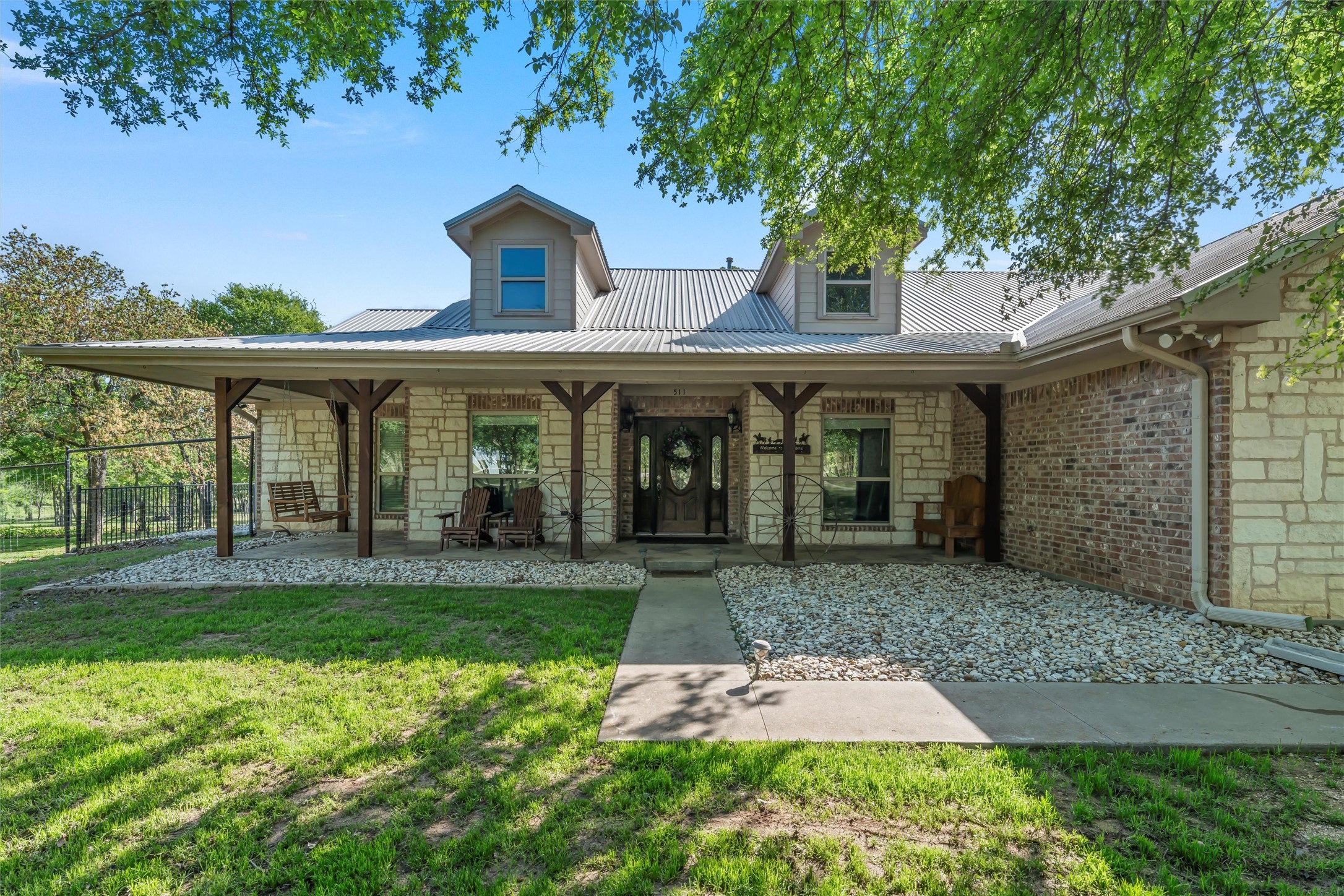 511 Private Road 1408
