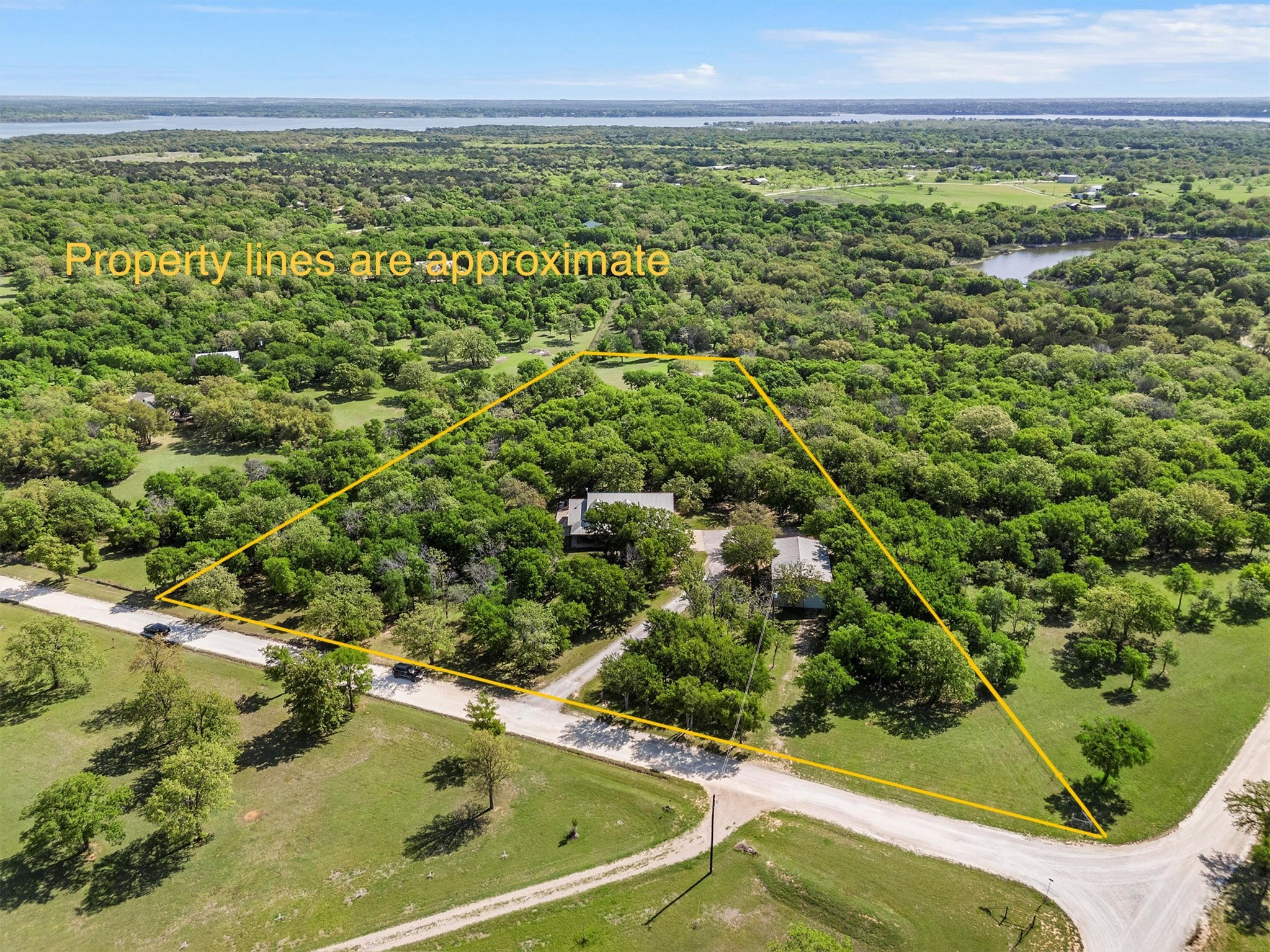 511 Private Road 1408