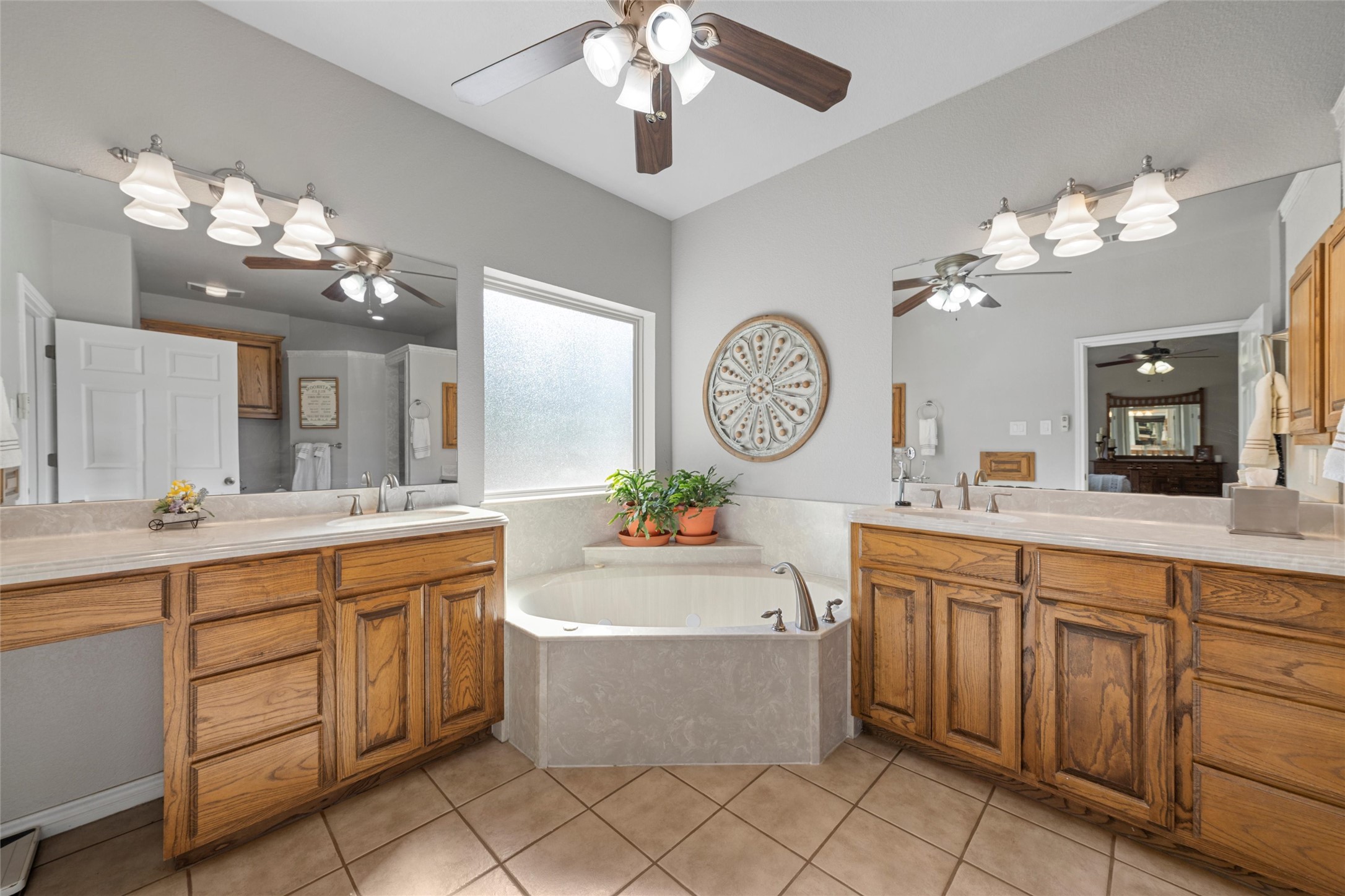 511 Private Road 1408