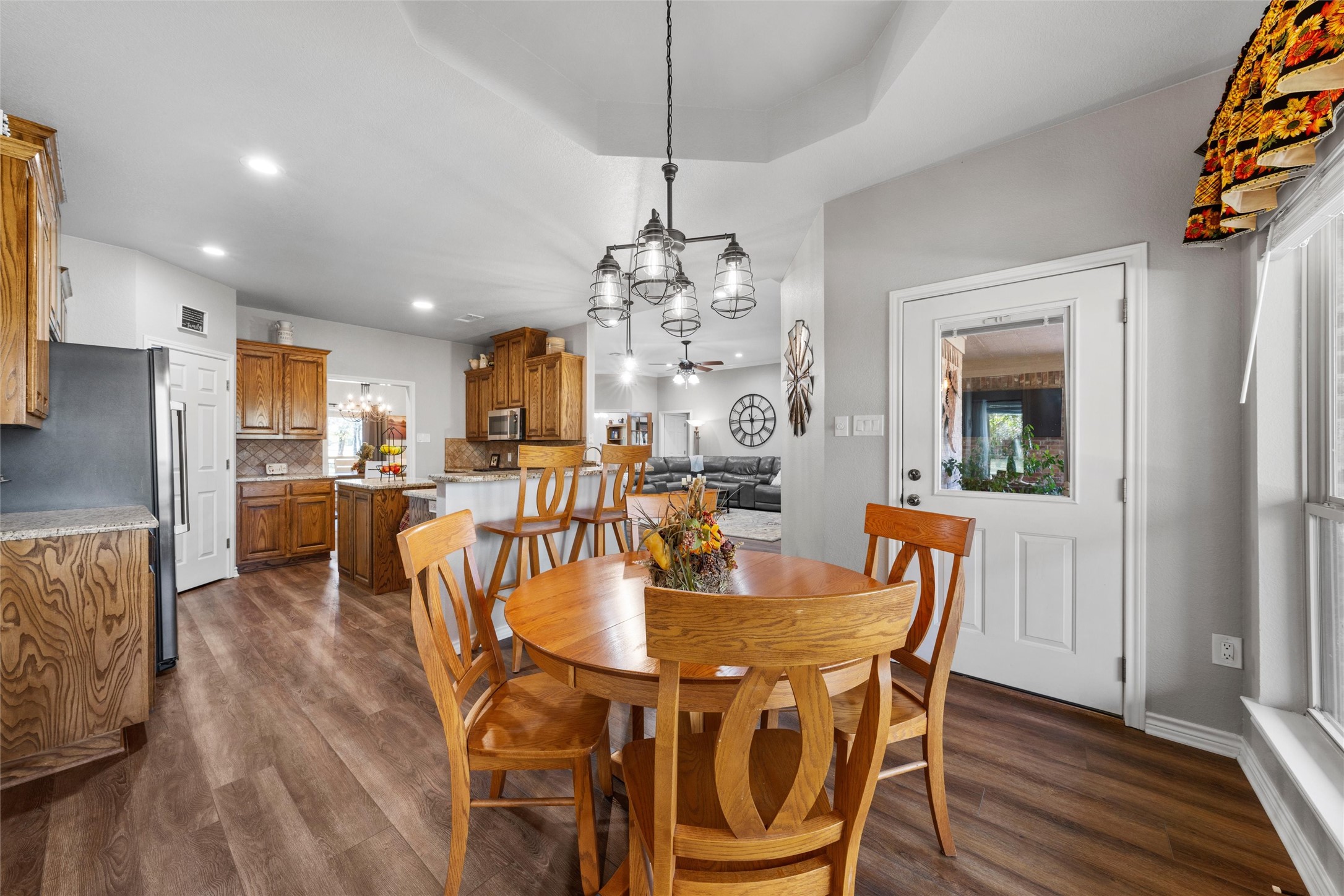 511 Private Road 1408