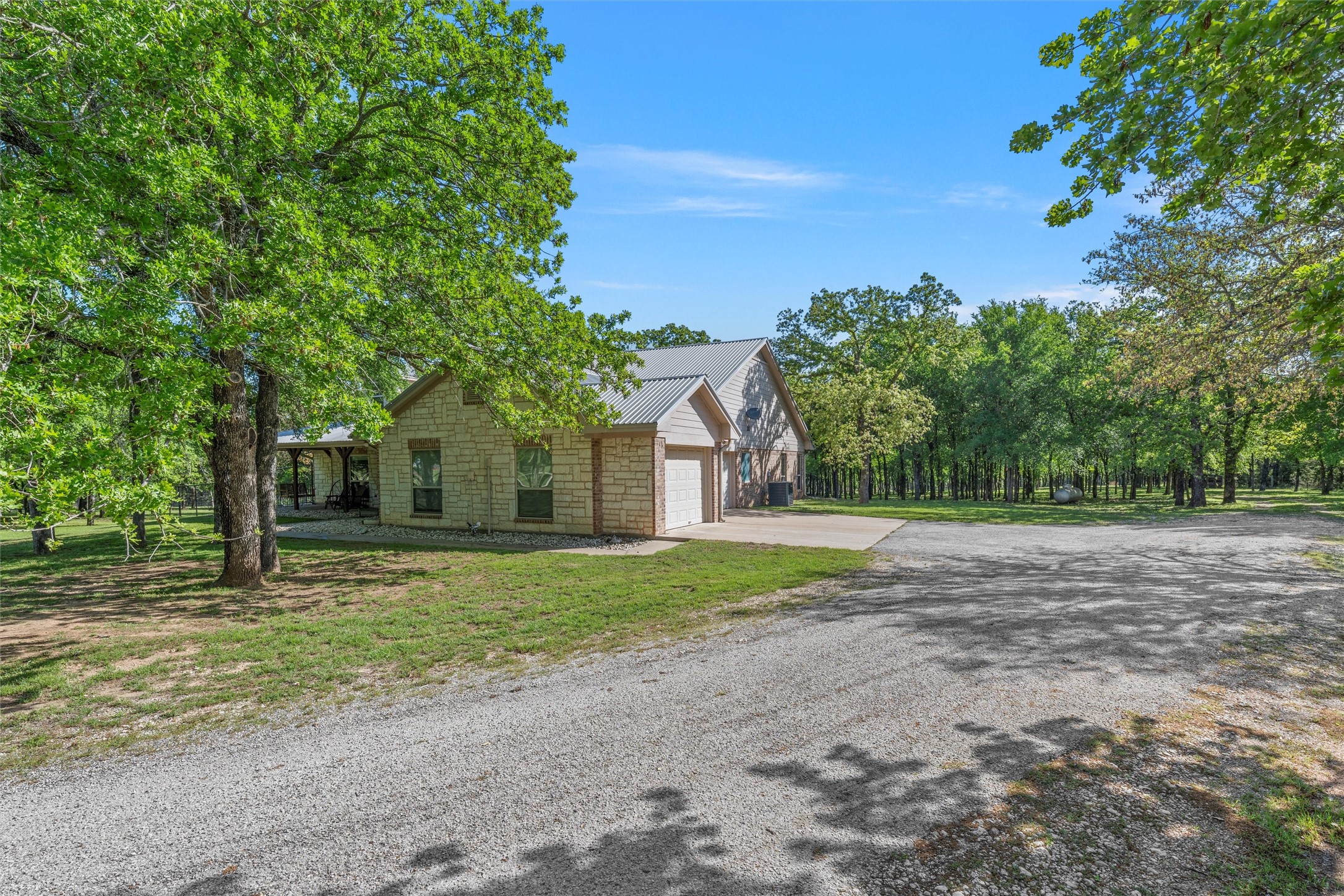 511 Private Road 1408