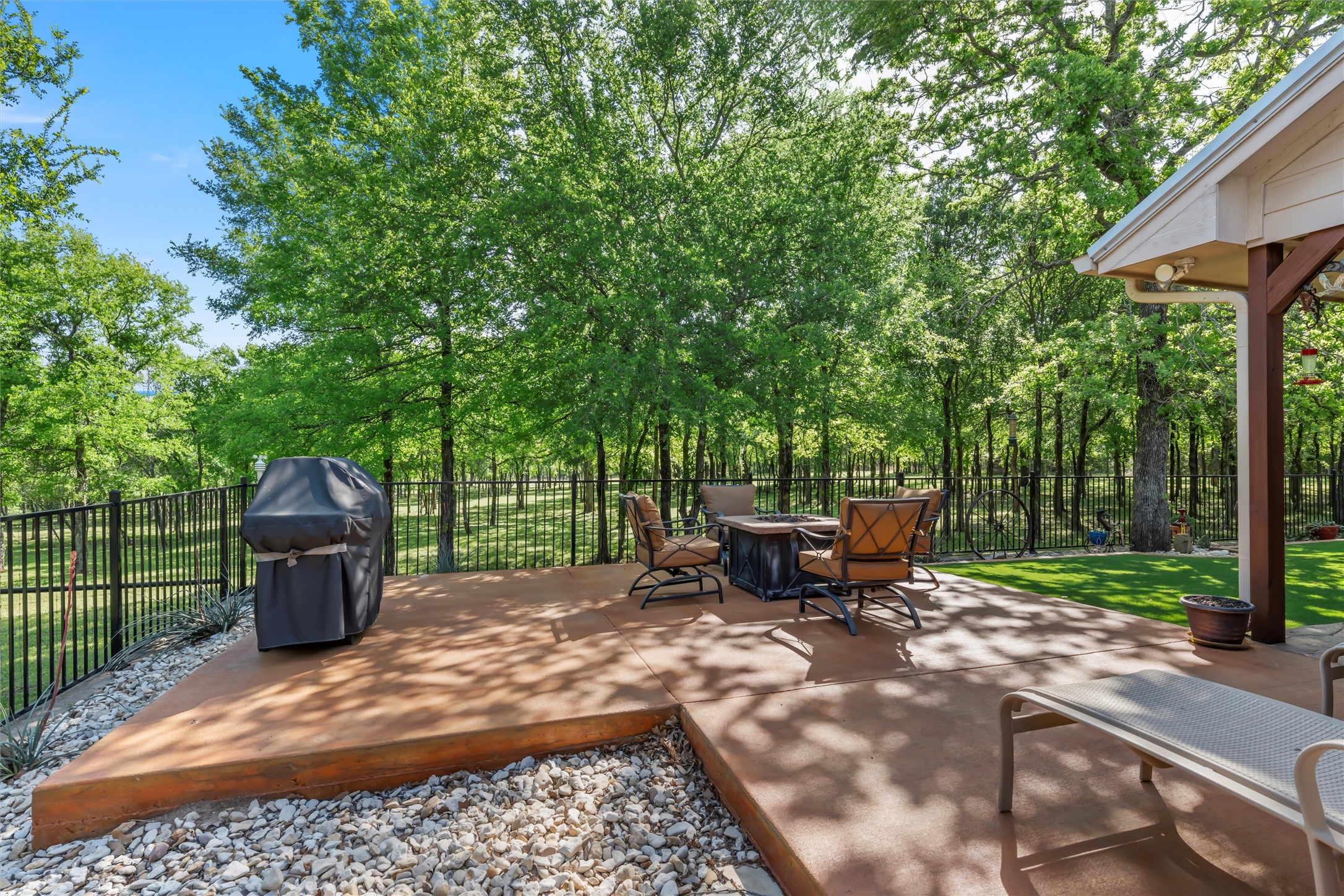 511 Private Road 1408