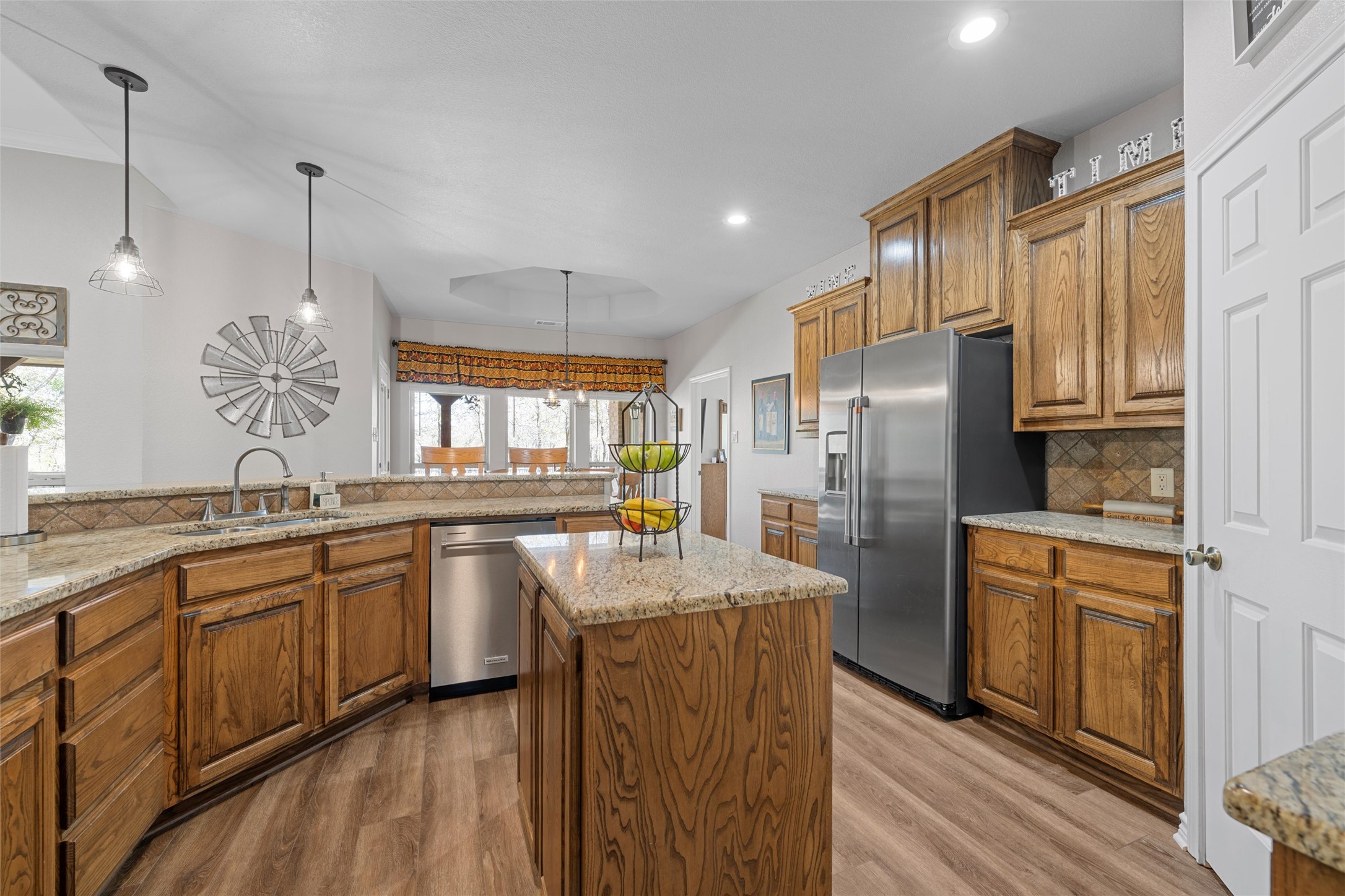 511 Private Road 1408