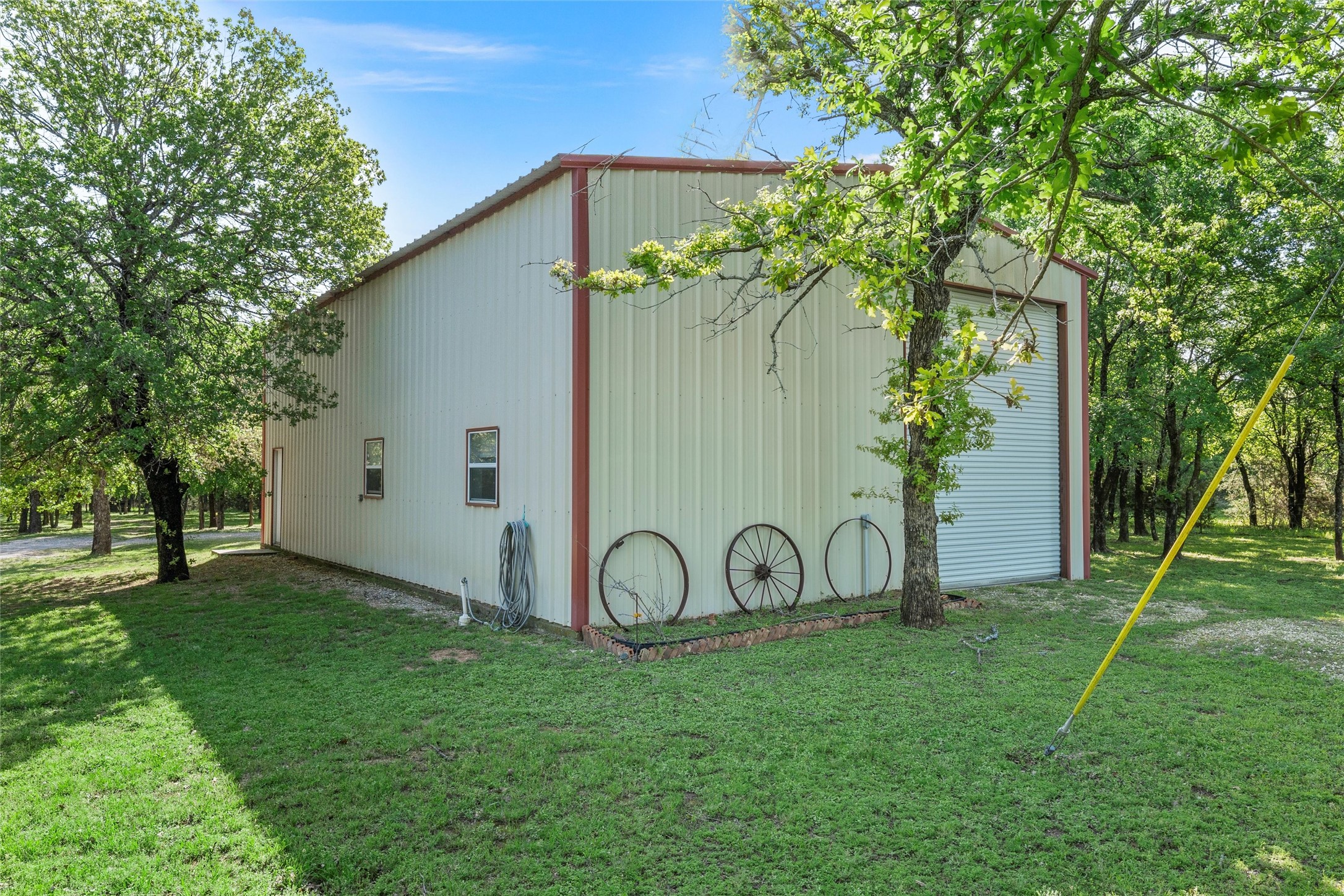 511 Private Road 1408