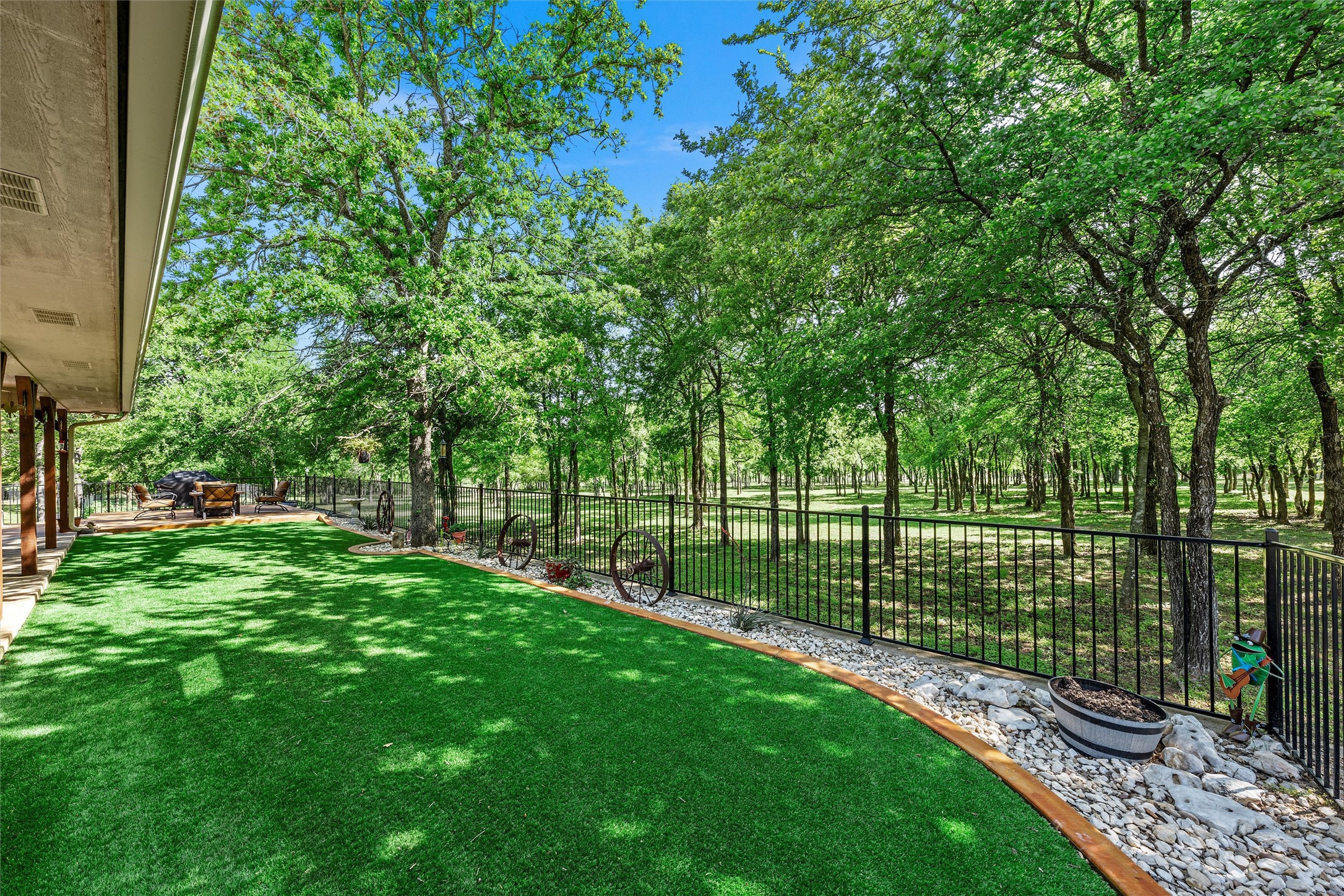 511 Private Road 1408