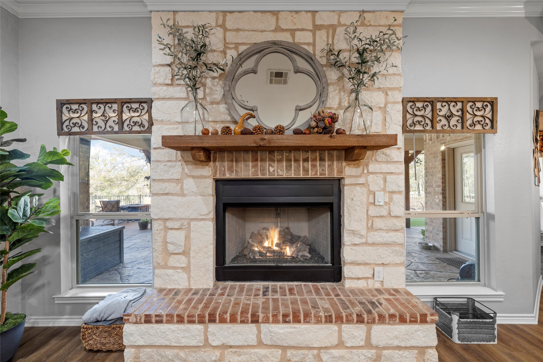 511 Private Road 1408