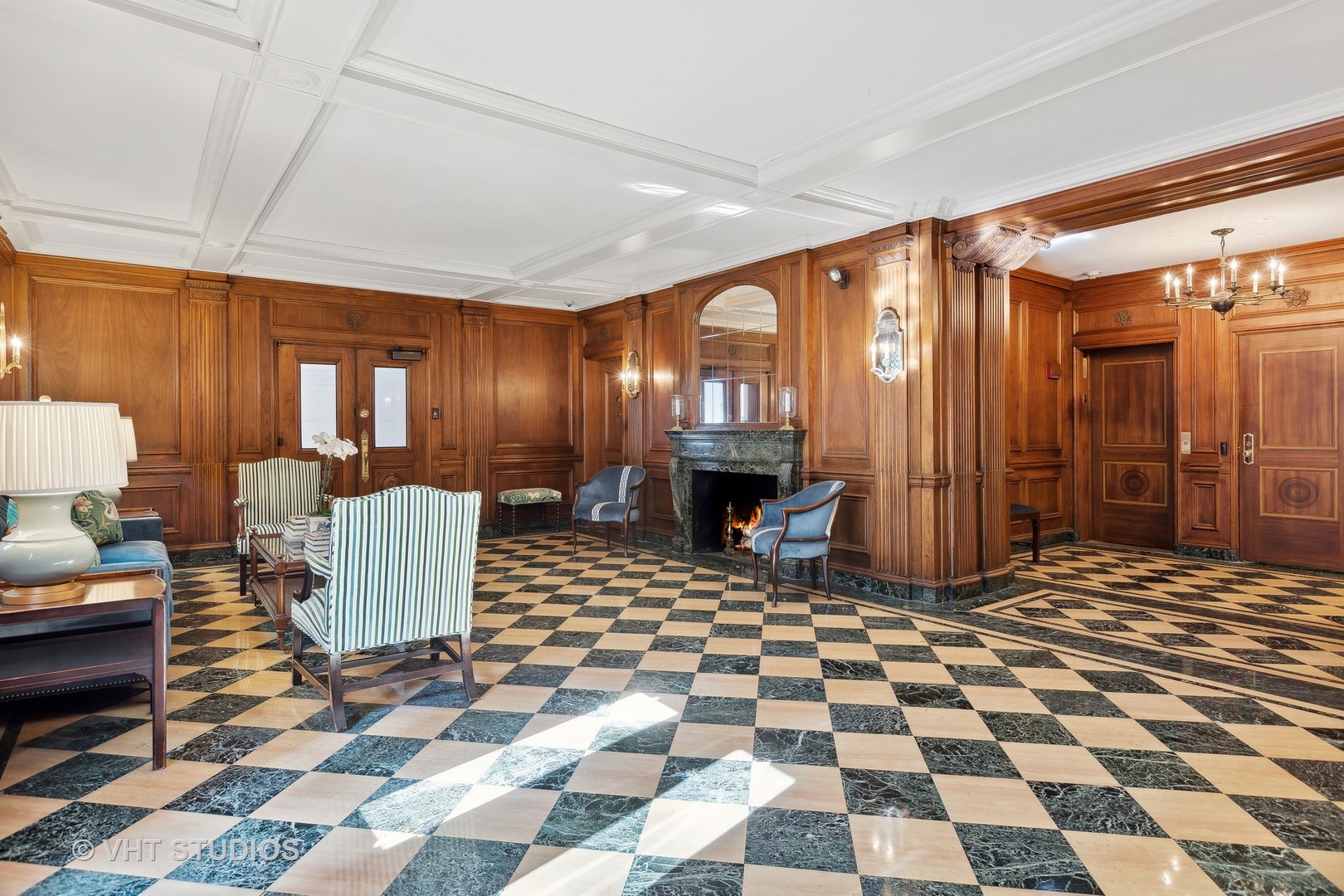 70 E Cedar Street Unit: 2W