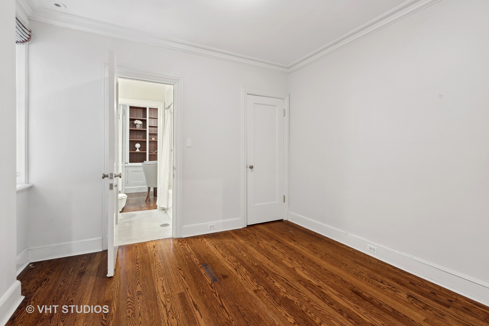 70 E Cedar Street Unit: 2W