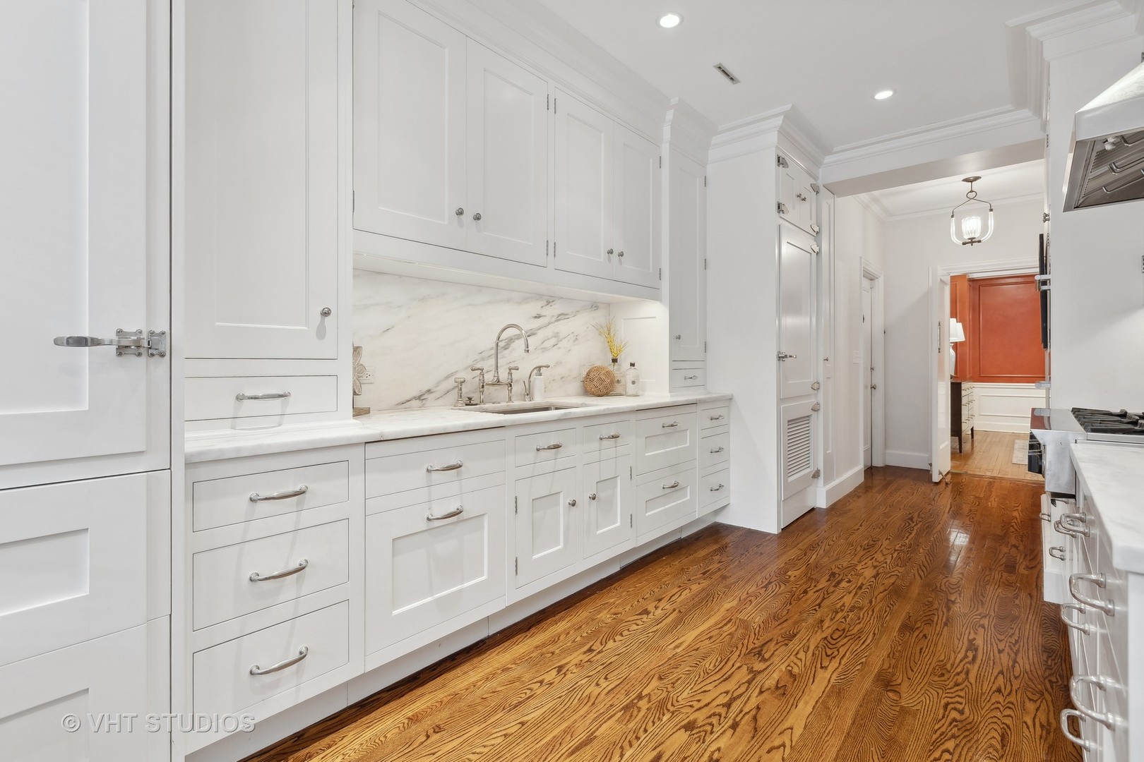 70 E Cedar Street Unit: 2W