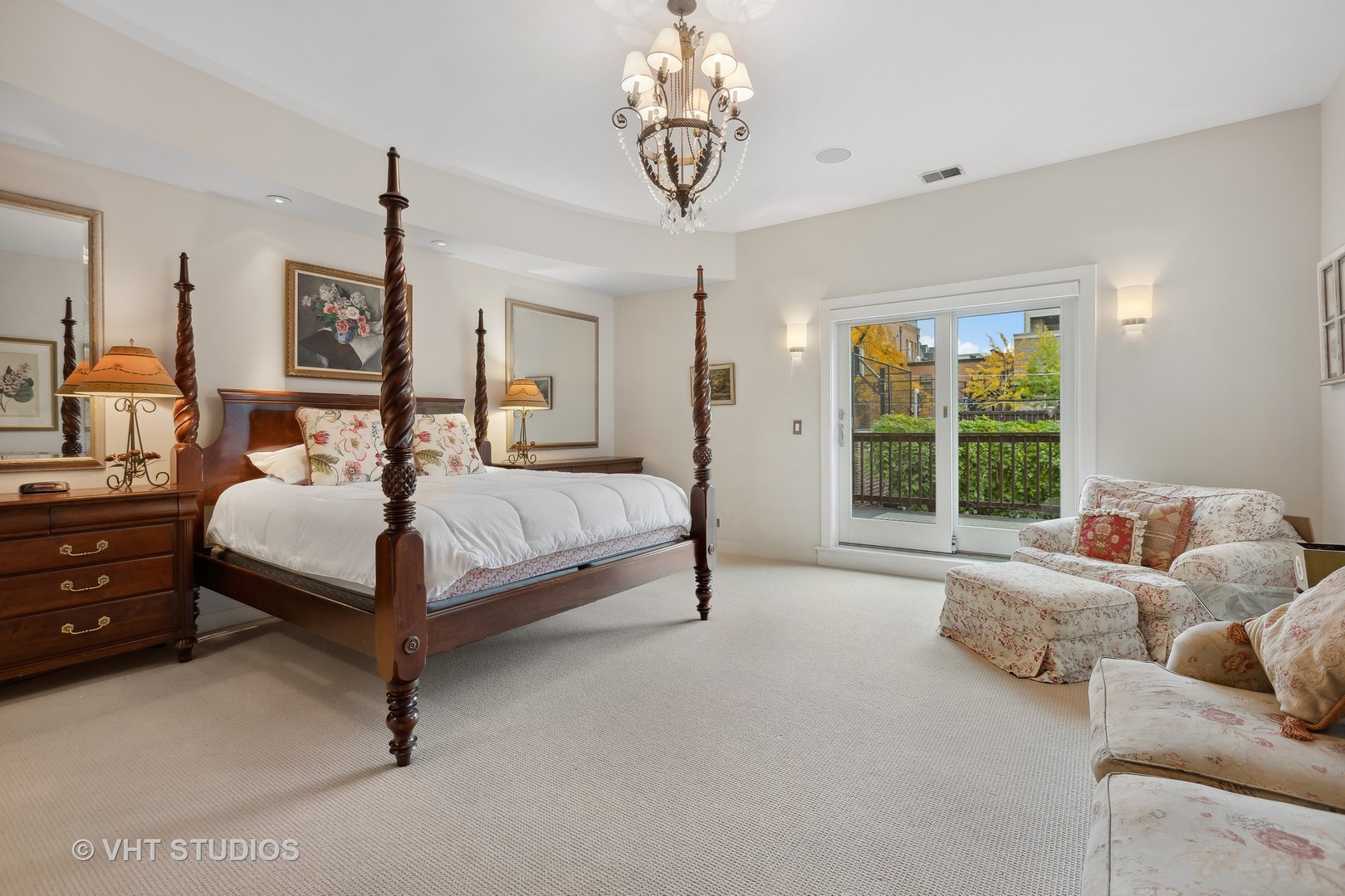 2137 N Seminary Avenue