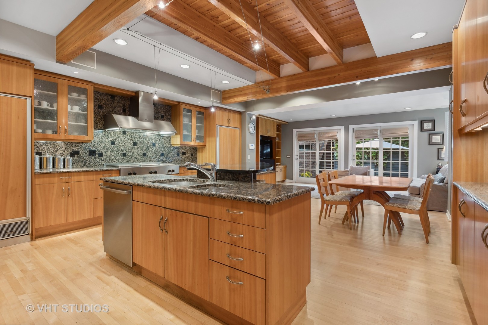 2137 N Seminary Avenue