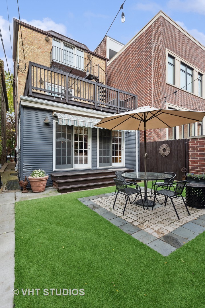 2137 N Seminary Avenue