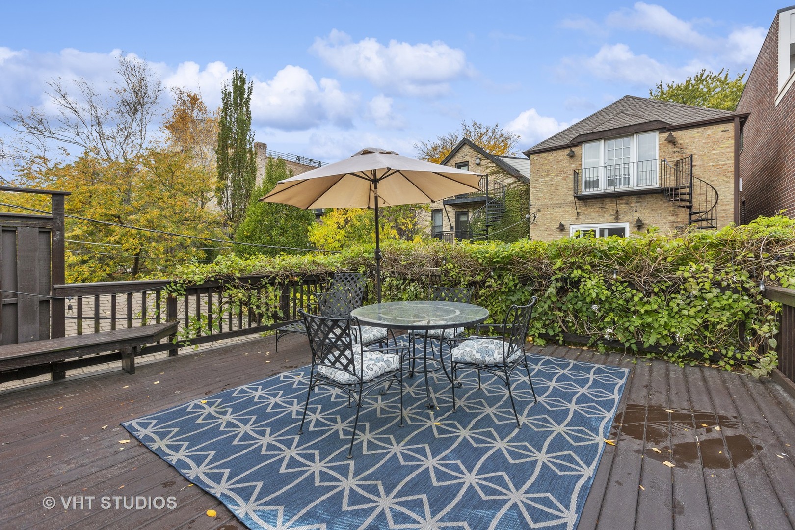 2137 N Seminary Avenue