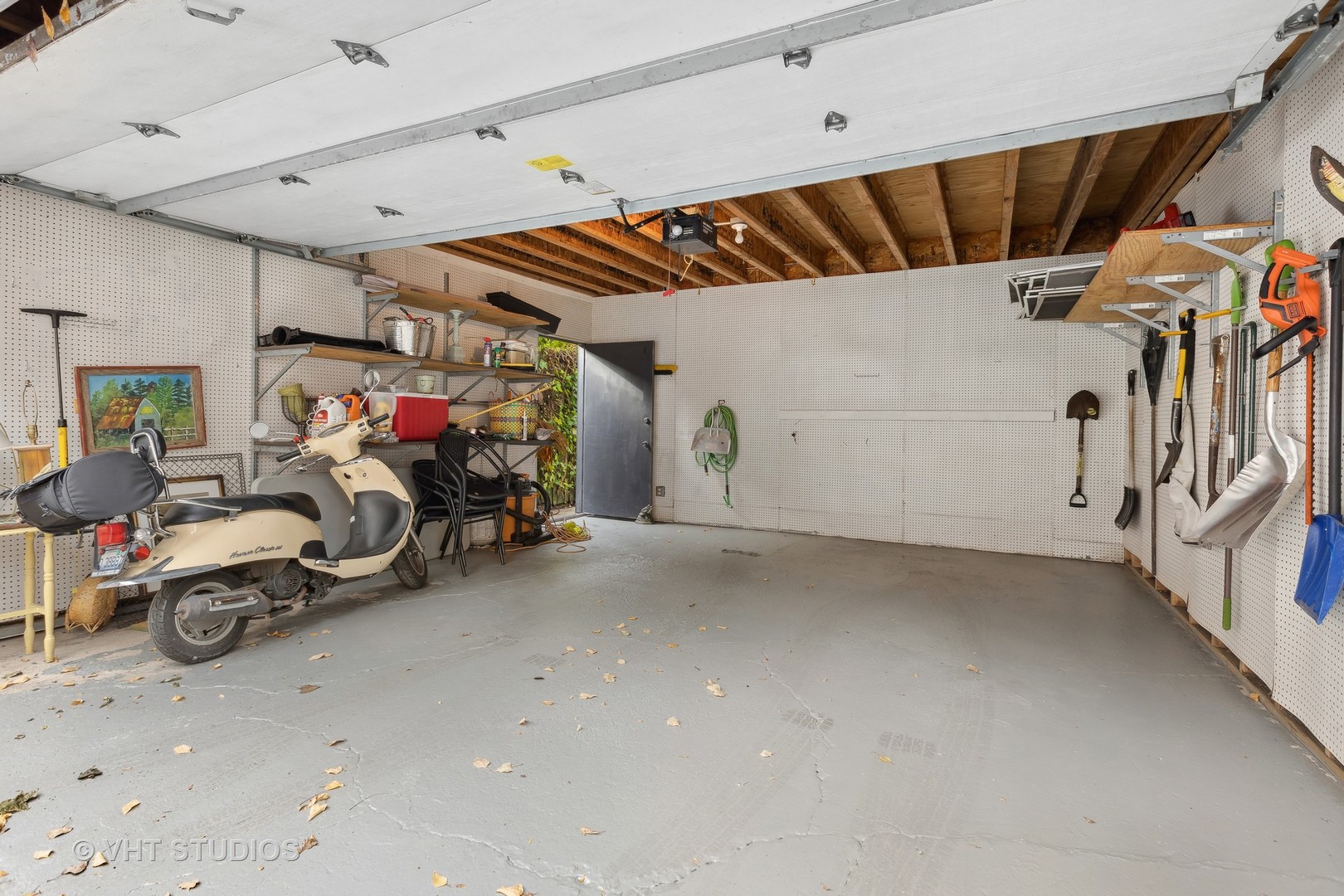 2137 N Seminary Avenue