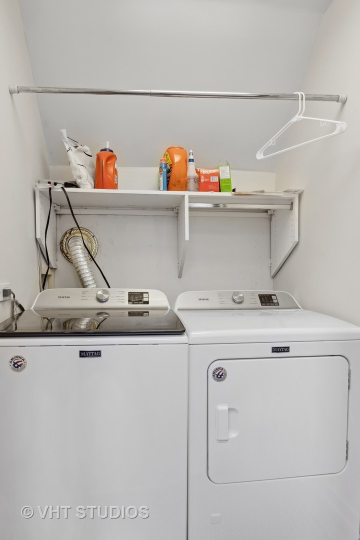 2137 N Seminary Avenue