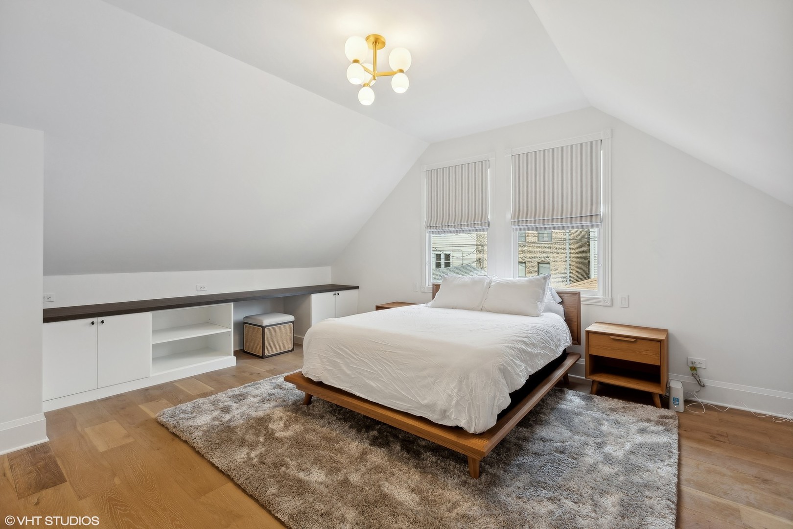 1930 N Honore Street Unit: CH