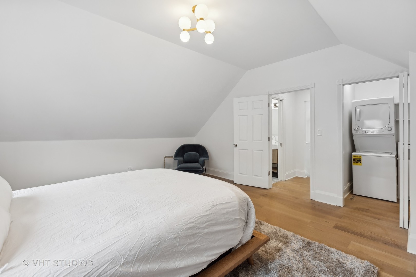 1930 N Honore Street Unit: CH