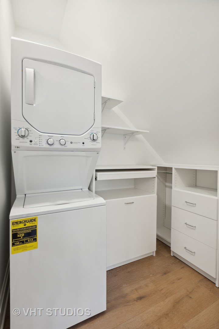 1930 N Honore Street Unit: CH