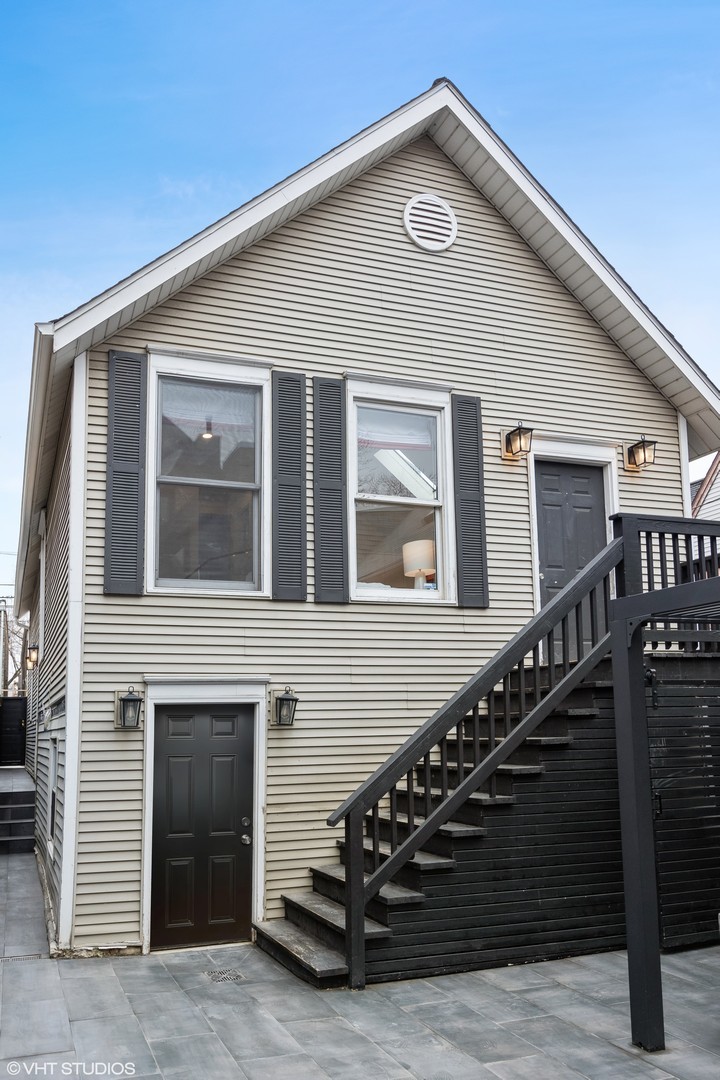 1930 N Honore Street Unit: CH