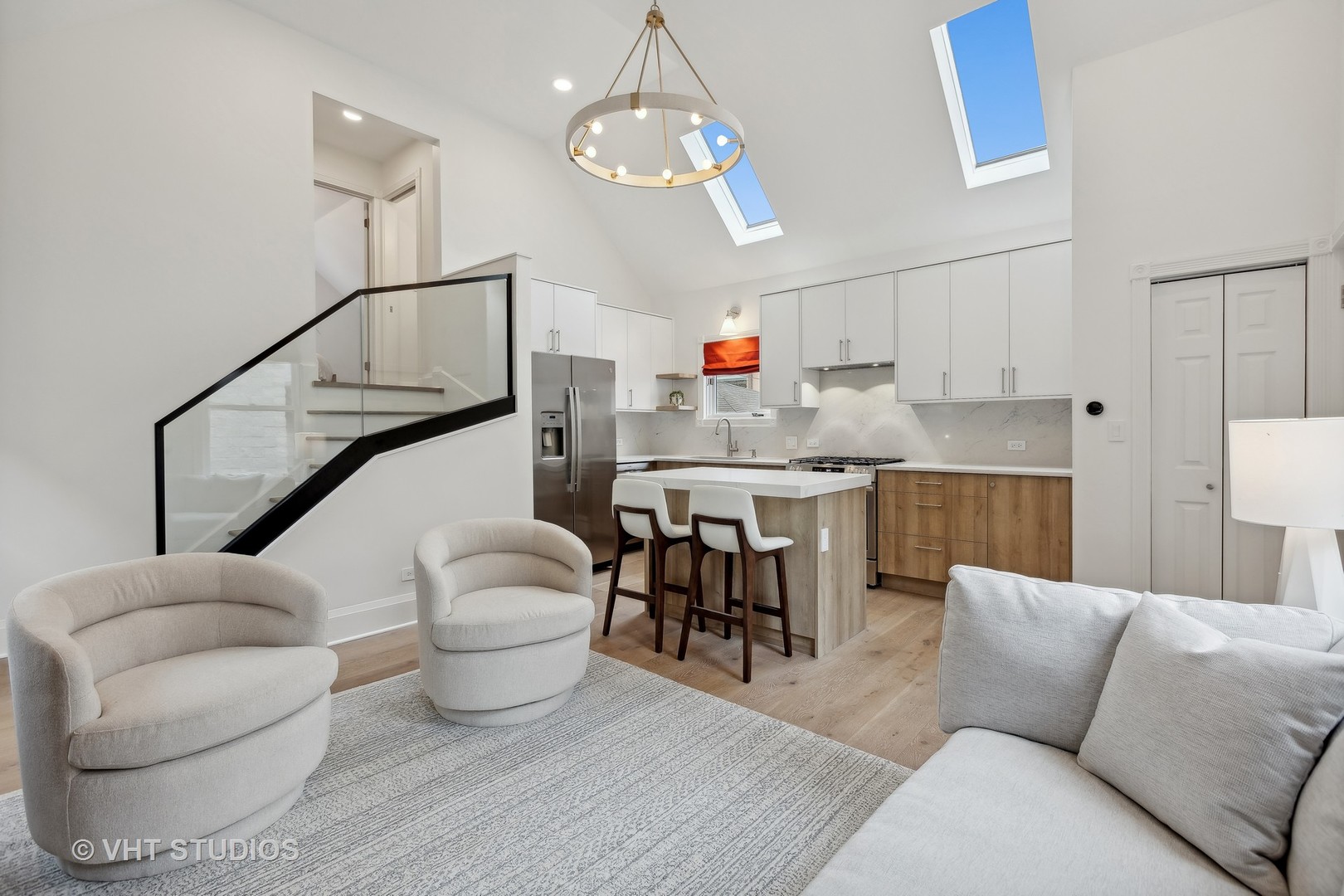 1930 N Honore Street Unit: CH