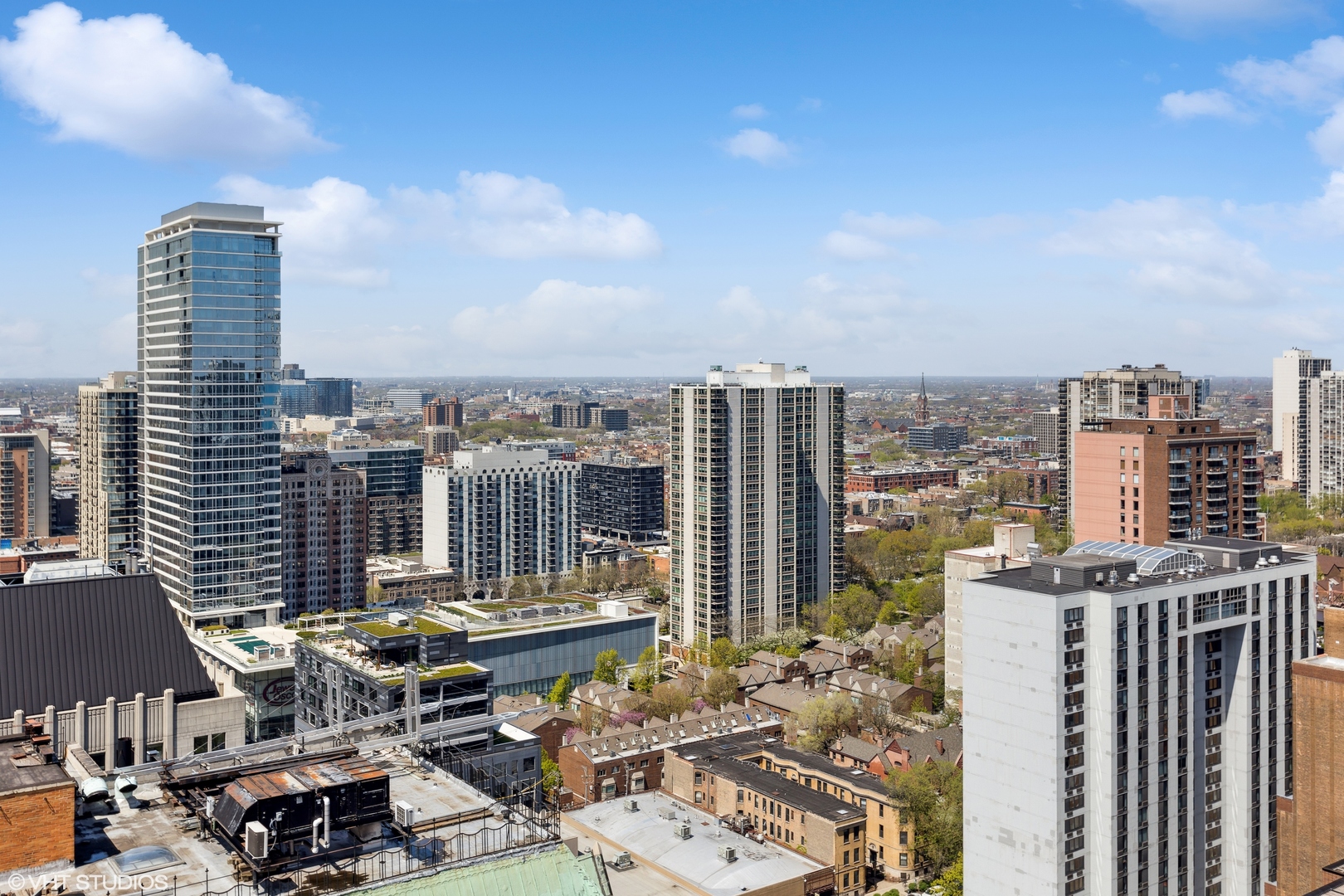 4 E Elm Street Unit: 22S