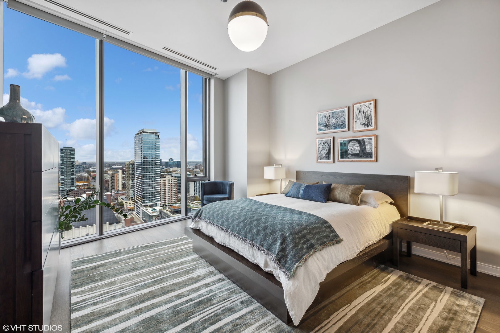 4 E Elm Street Unit: 22S