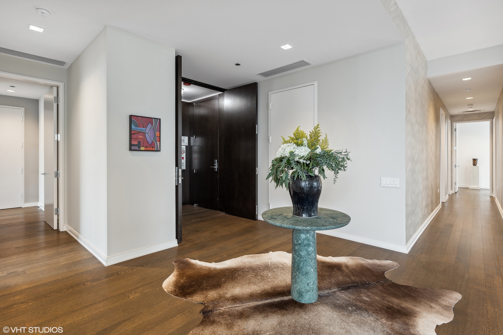 4 E Elm Street Unit: 22S