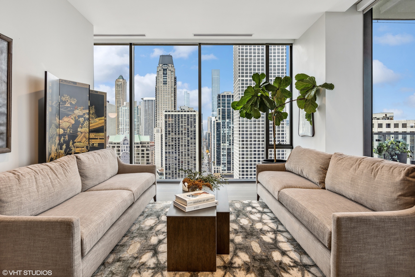 4 E Elm Street Unit: 22S