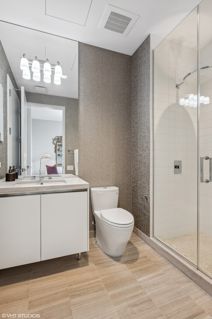 4 E Elm Street Unit: 22S