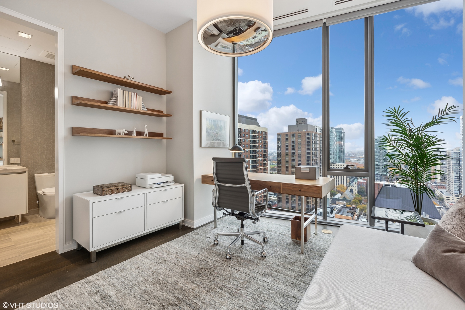 4 E Elm Street Unit: 22S