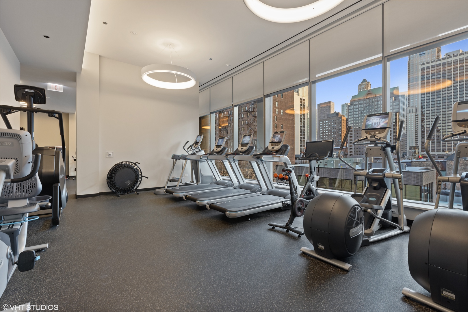 4 E Elm Street Unit: 22S