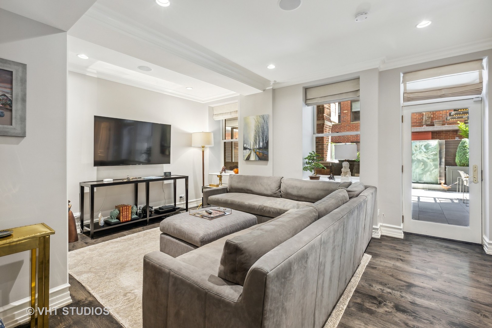 189 E Lake Shore Drive Unit: 2E