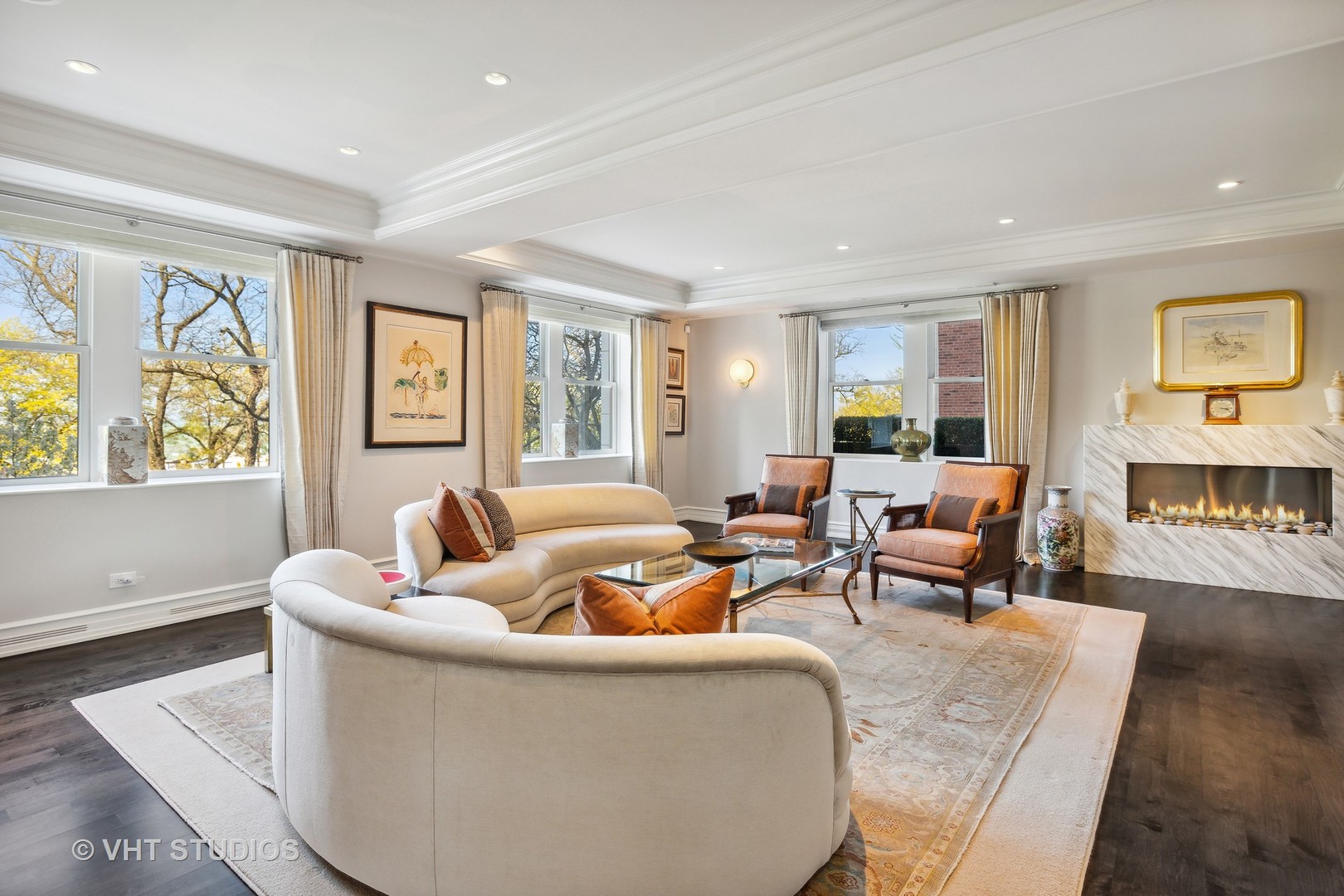 189 E Lake Shore Drive Unit: 2E