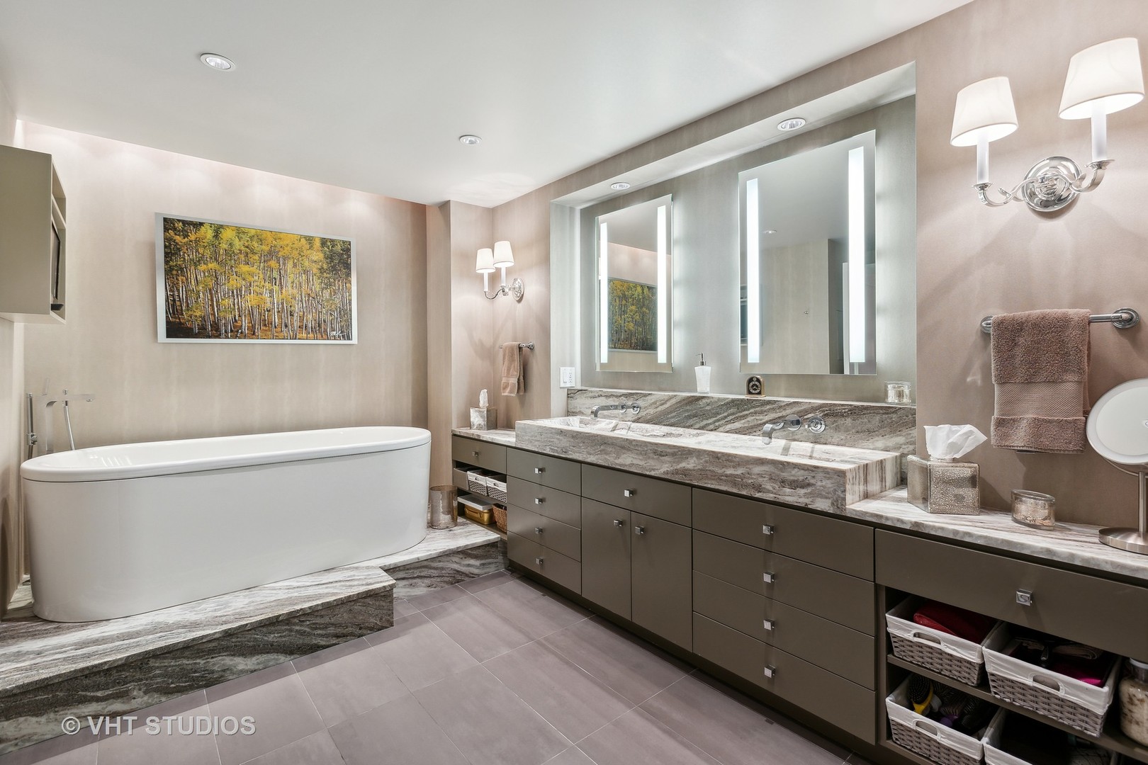 189 E Lake Shore Drive Unit: 2E