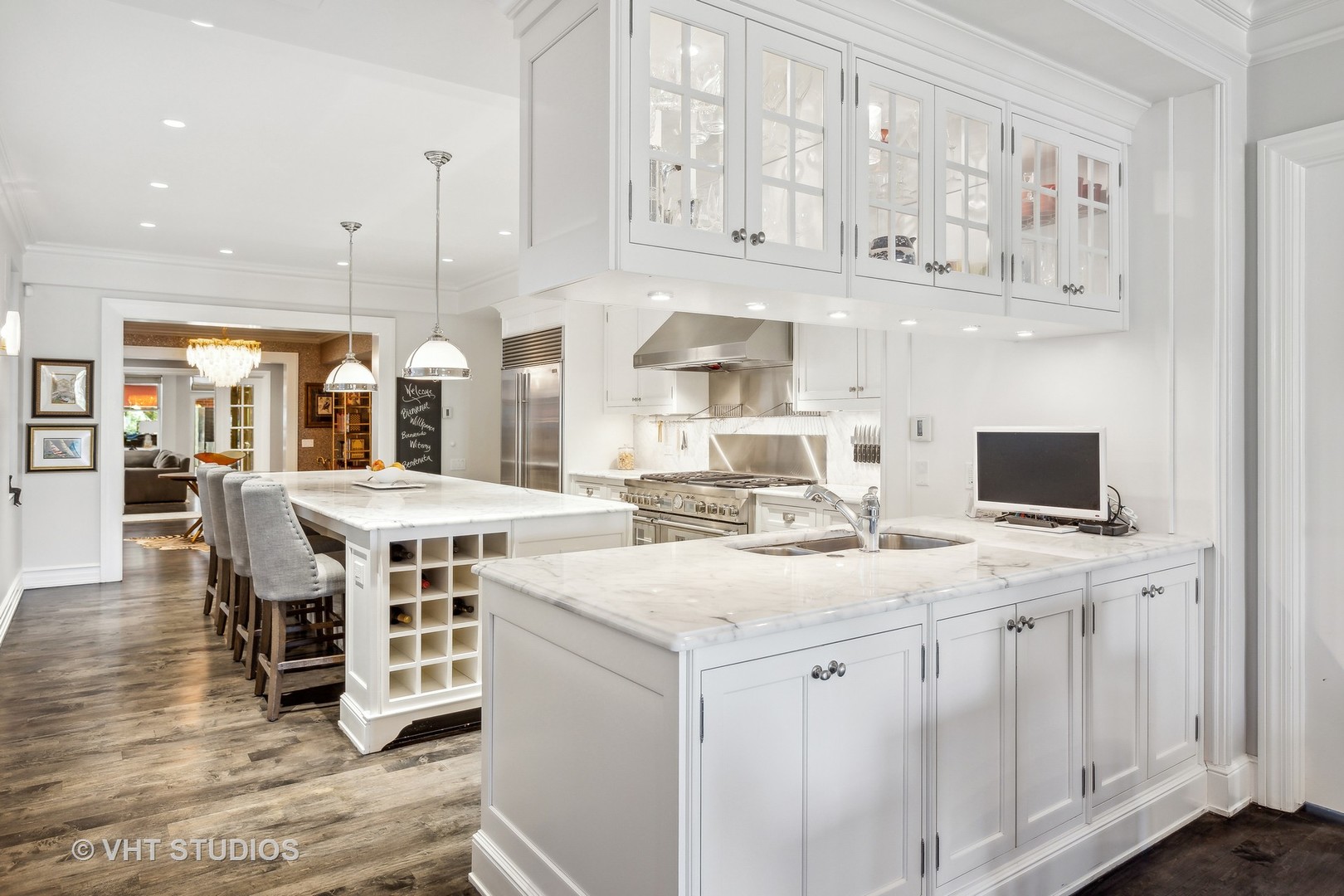 189 E Lake Shore Drive Unit: 2E