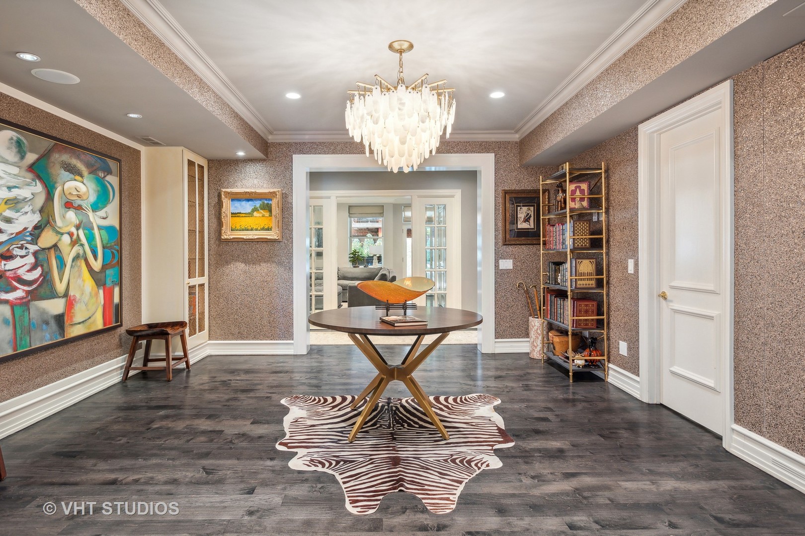 189 E Lake Shore Drive Unit: 2E