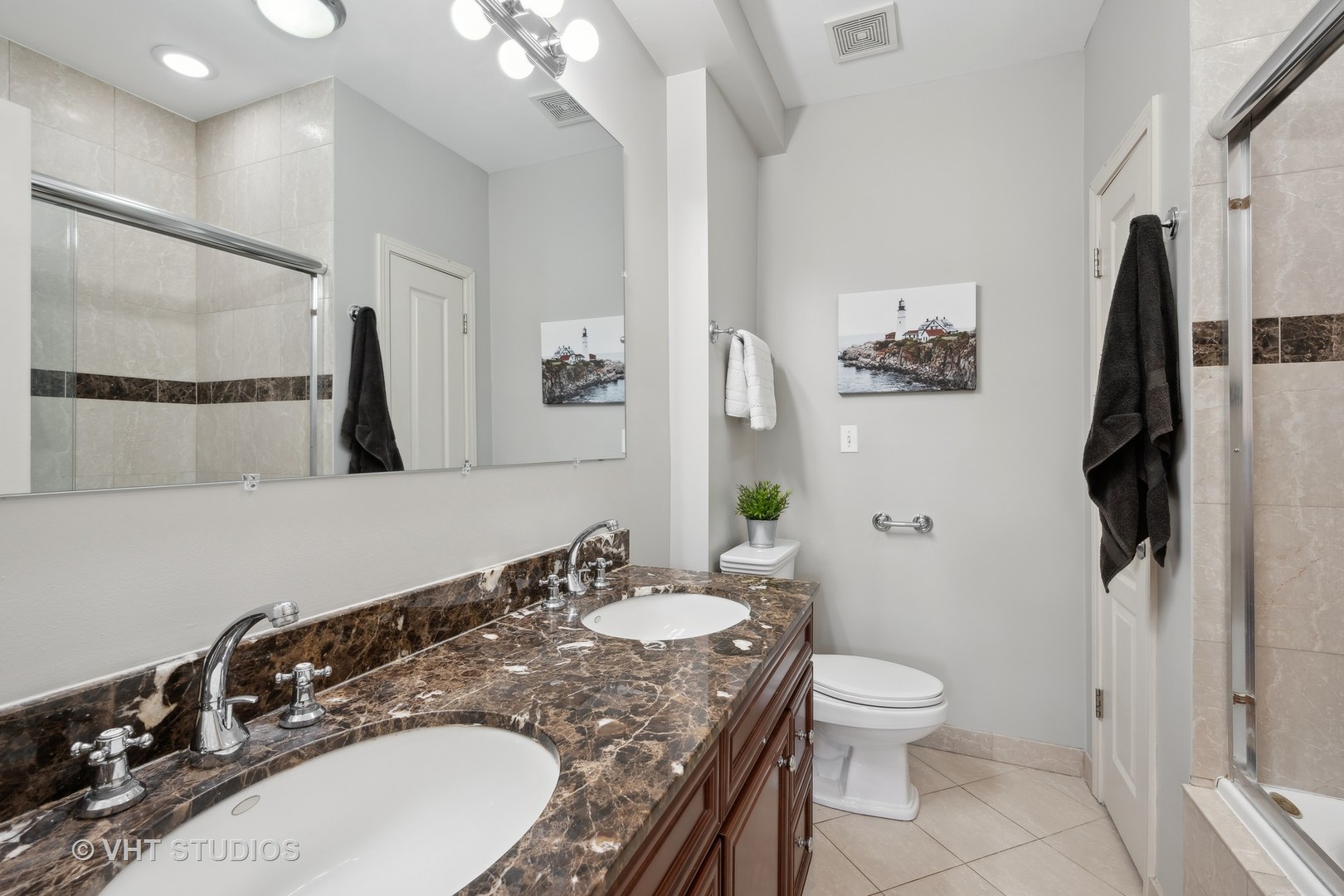 924 N Wolcott Avenue Unit: 2