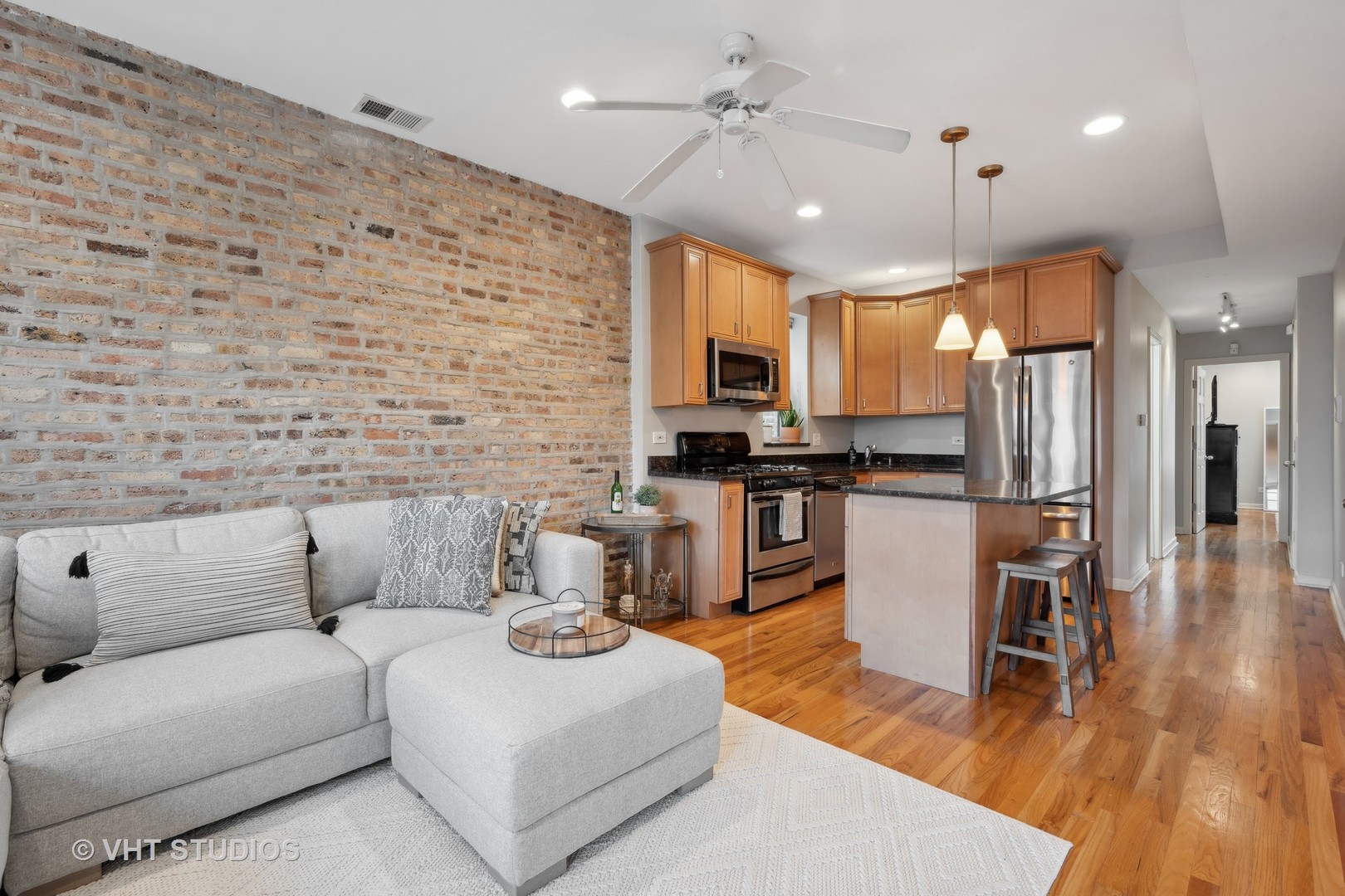 924 N Wolcott Avenue Unit: 2