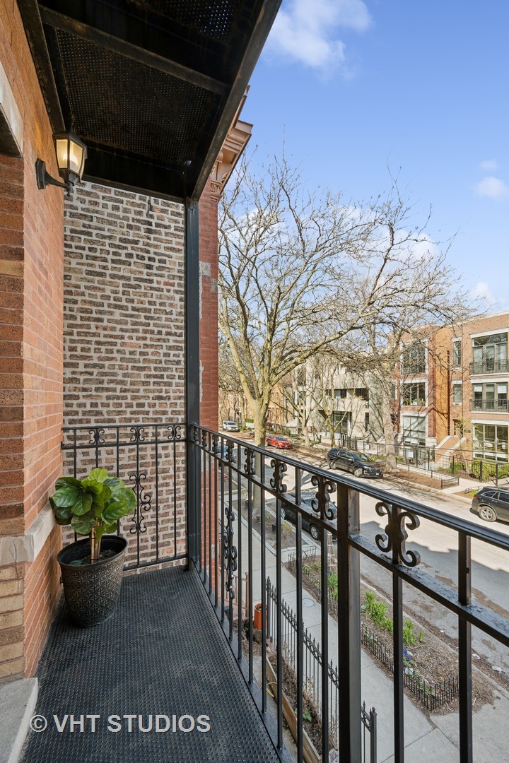 924 N Wolcott Avenue Unit: 2