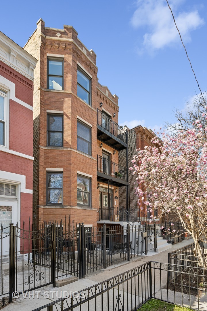 924 N Wolcott Avenue Unit: 2
