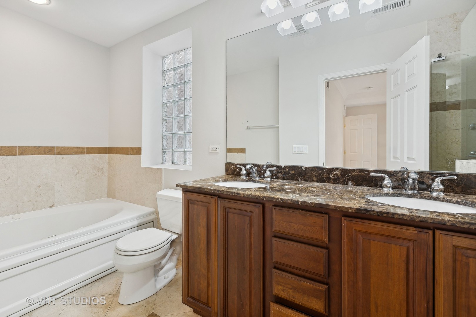 3507 N RETA Avenue Unit: 3