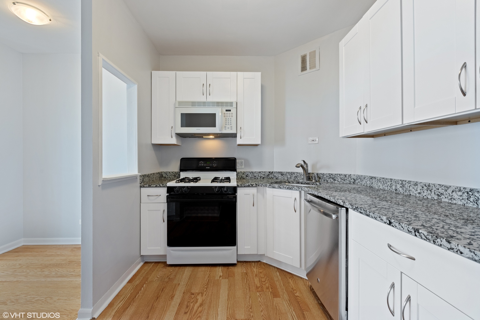 3200 N Lake Shore Drive Unit: 1808