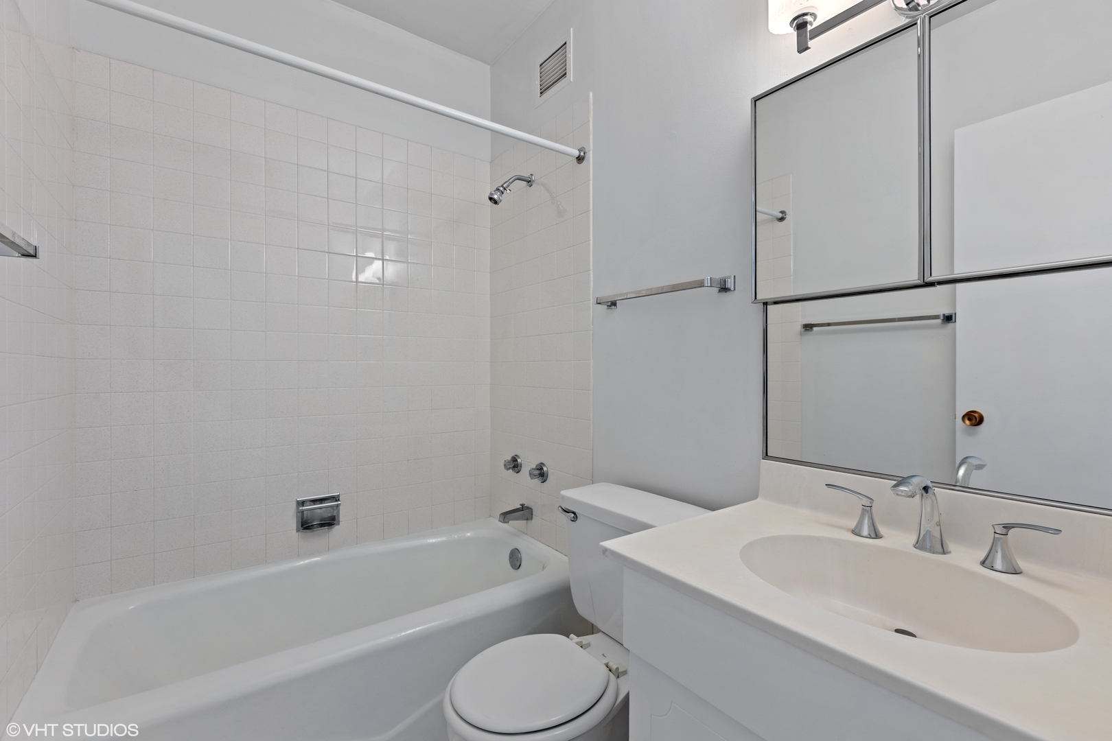 3200 N Lake Shore Drive Unit: 1808