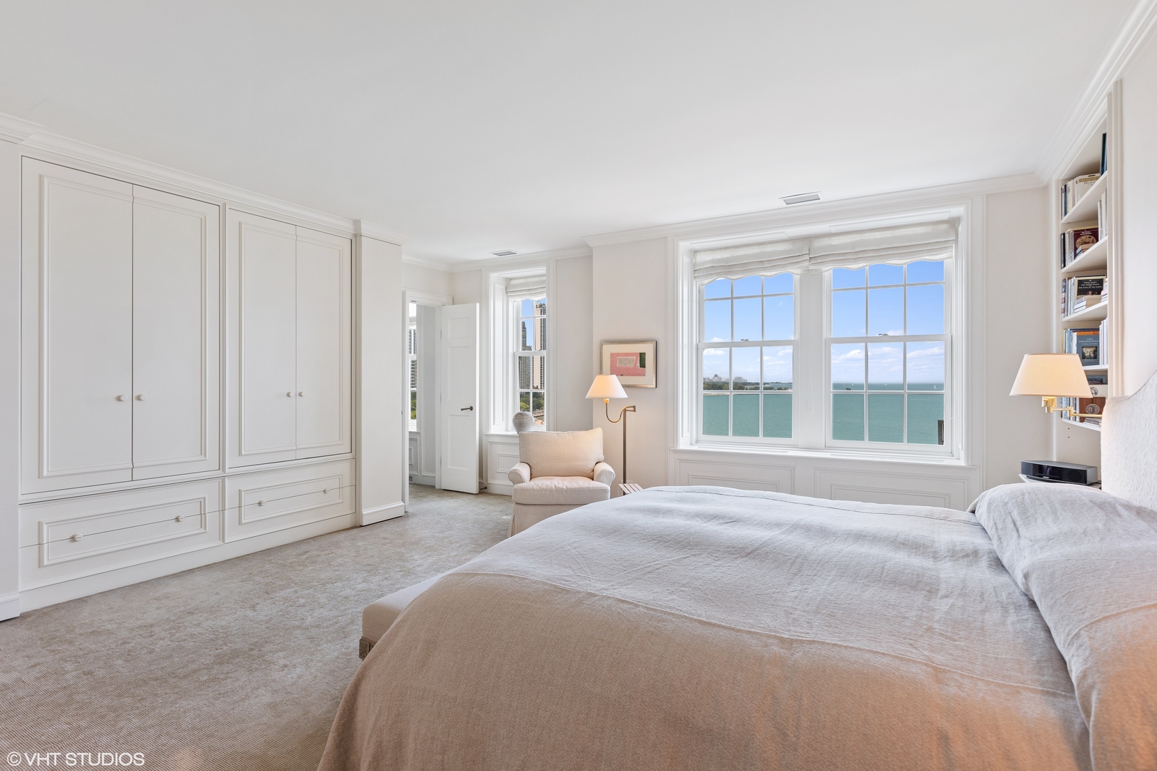 219 E Lake Shore Drive Unit: 8AB