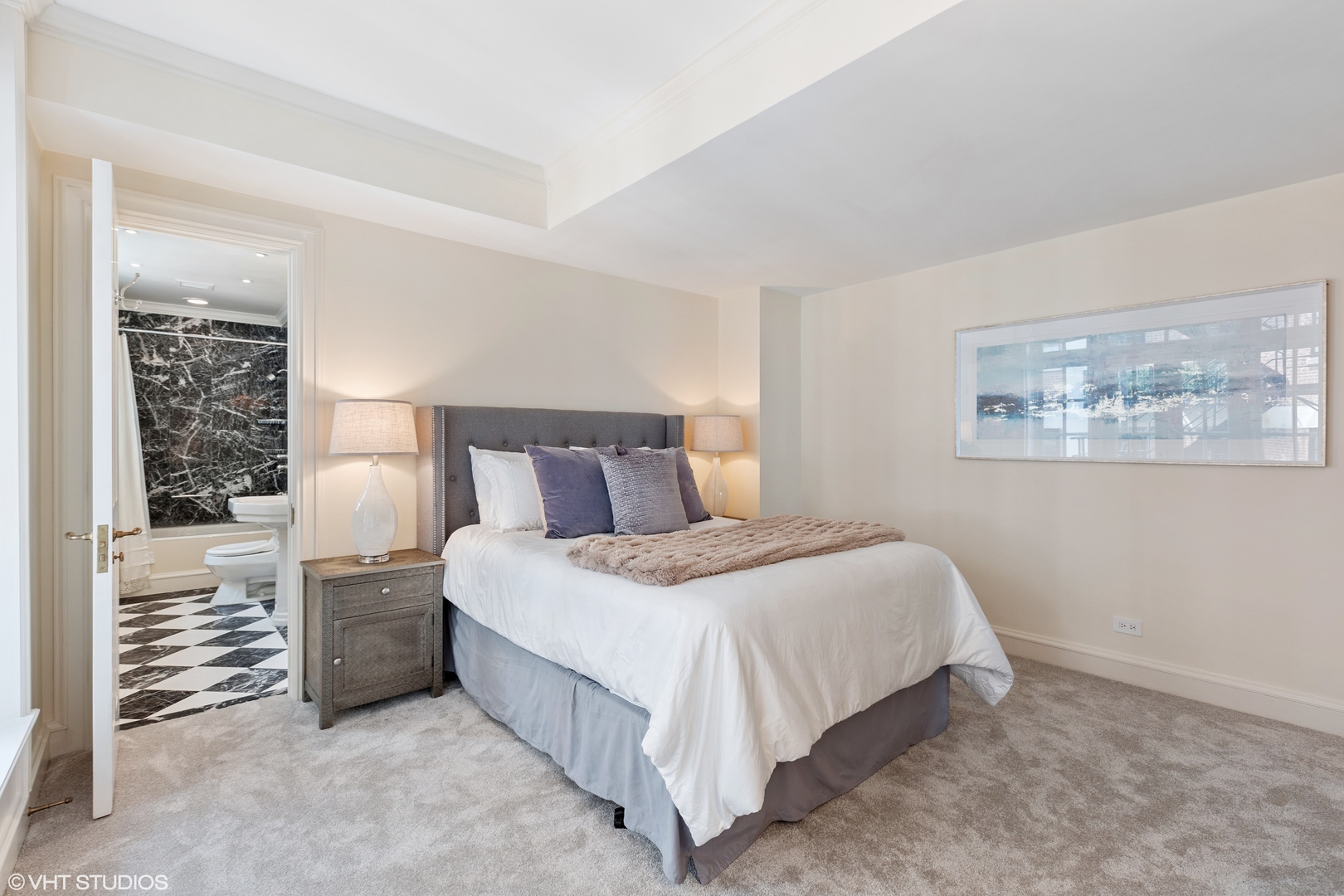 219 E Lake Shore Drive Unit: 8AB